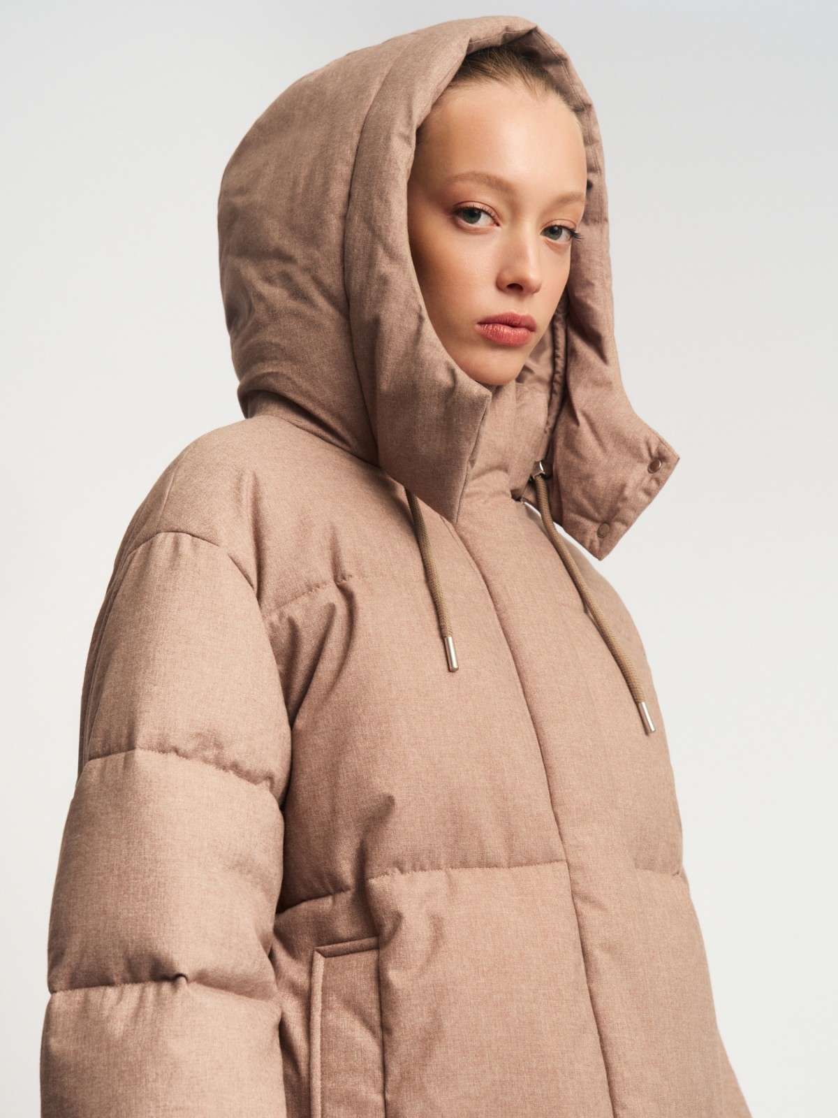 Тёплая дутая куртка с капюшоном