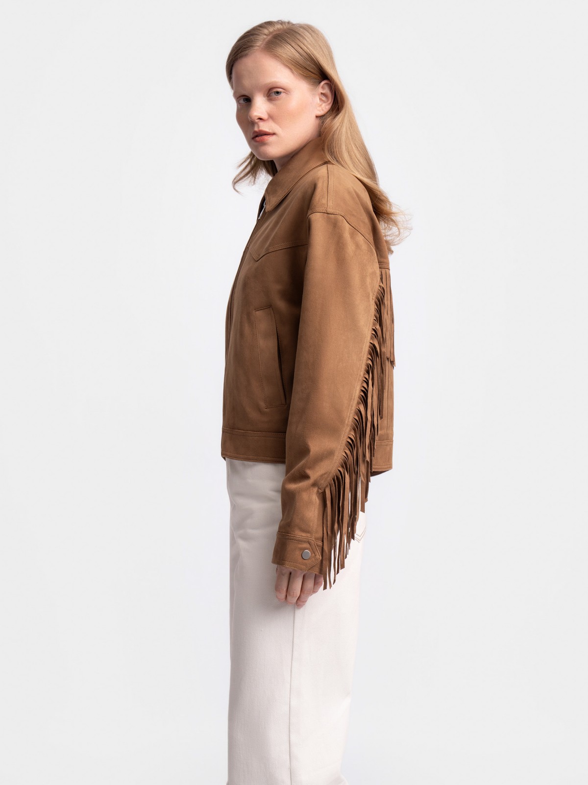 Куртка из экозамши с бахромой