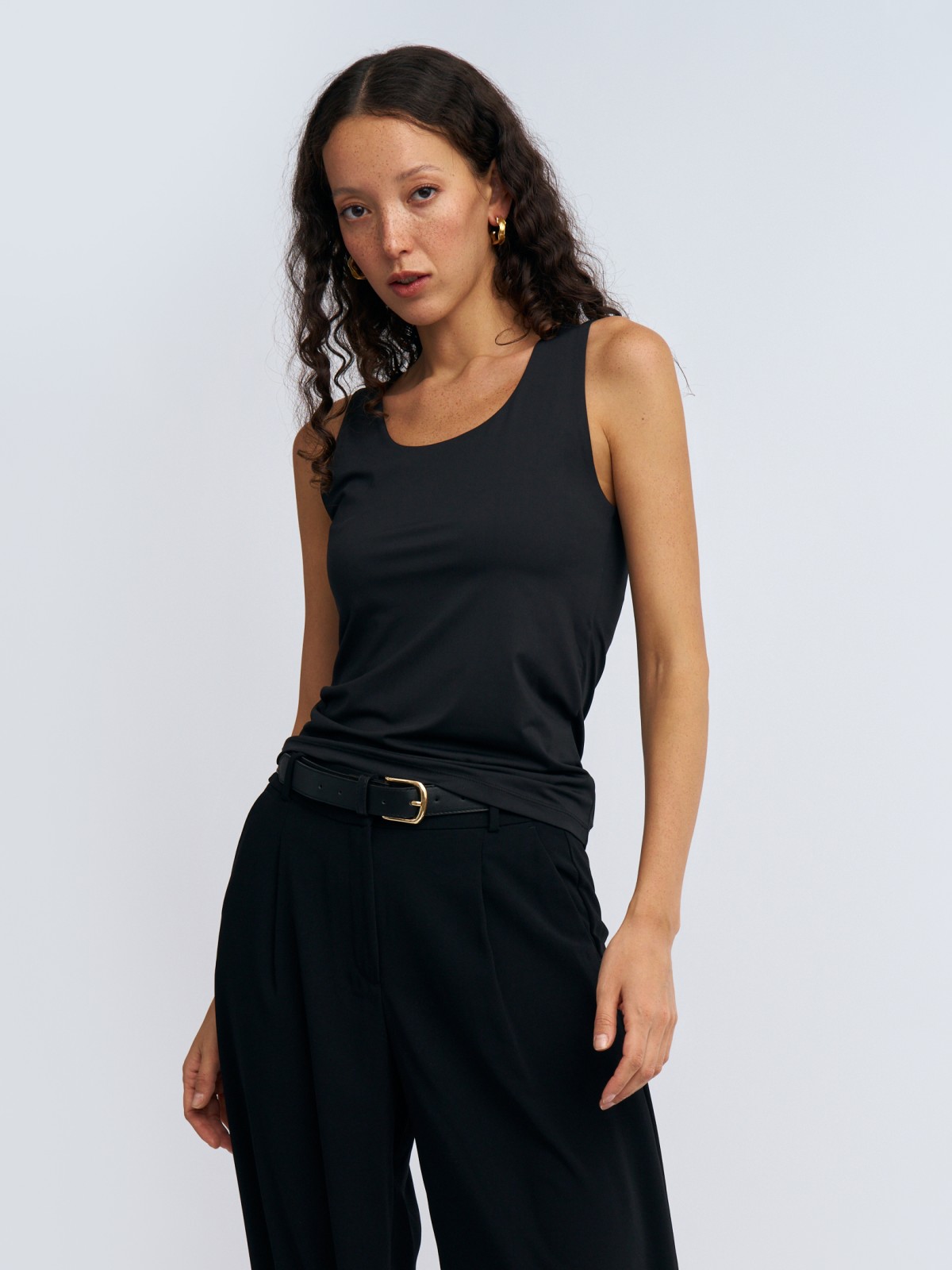 Бесшовный топ-майка без рукавов