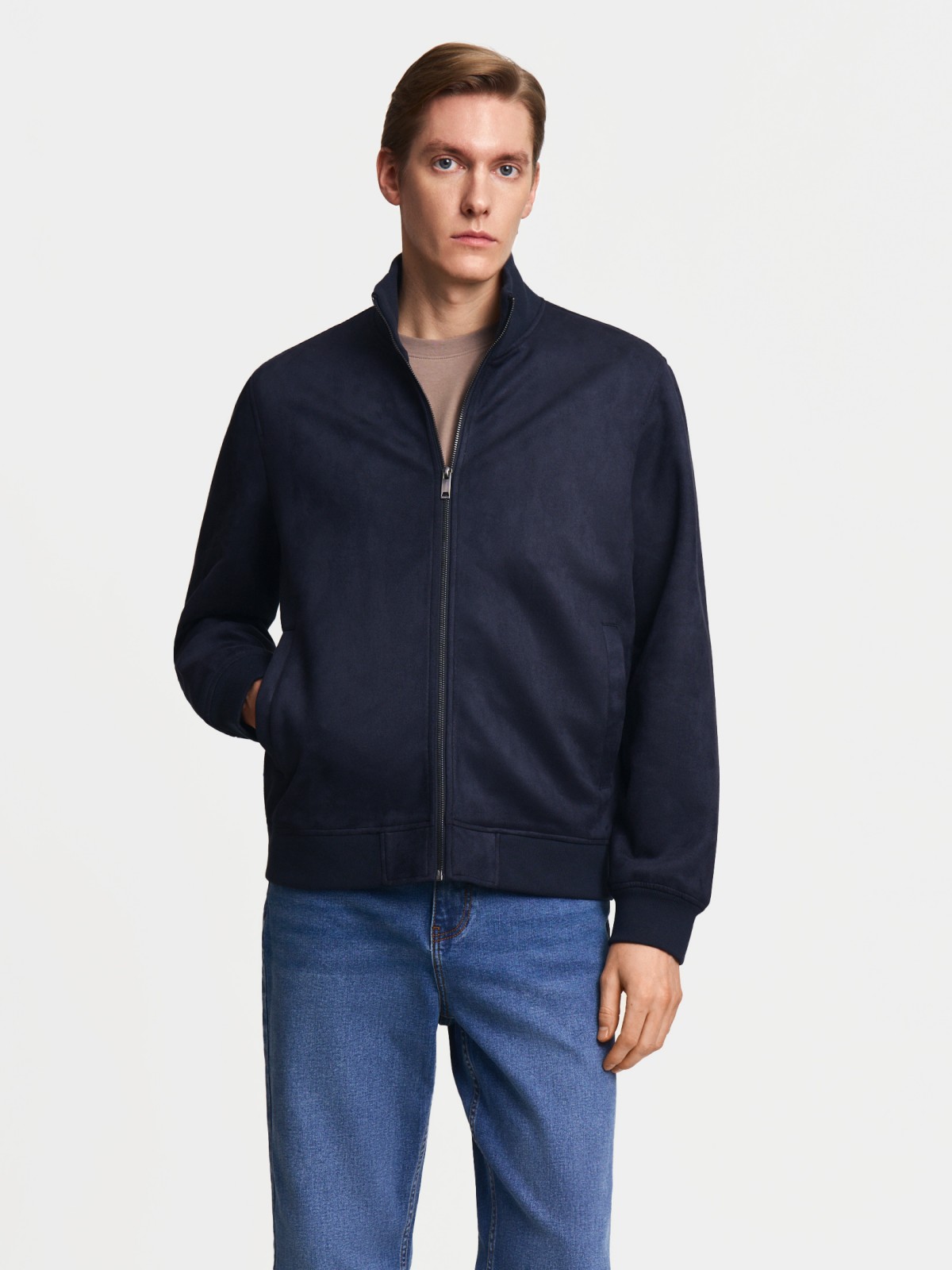 Куртка-бомбер из экозамши