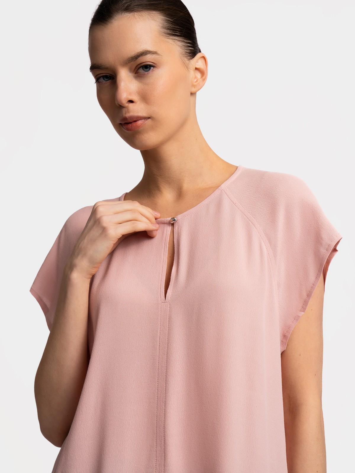 Блузка с короткими рукавами