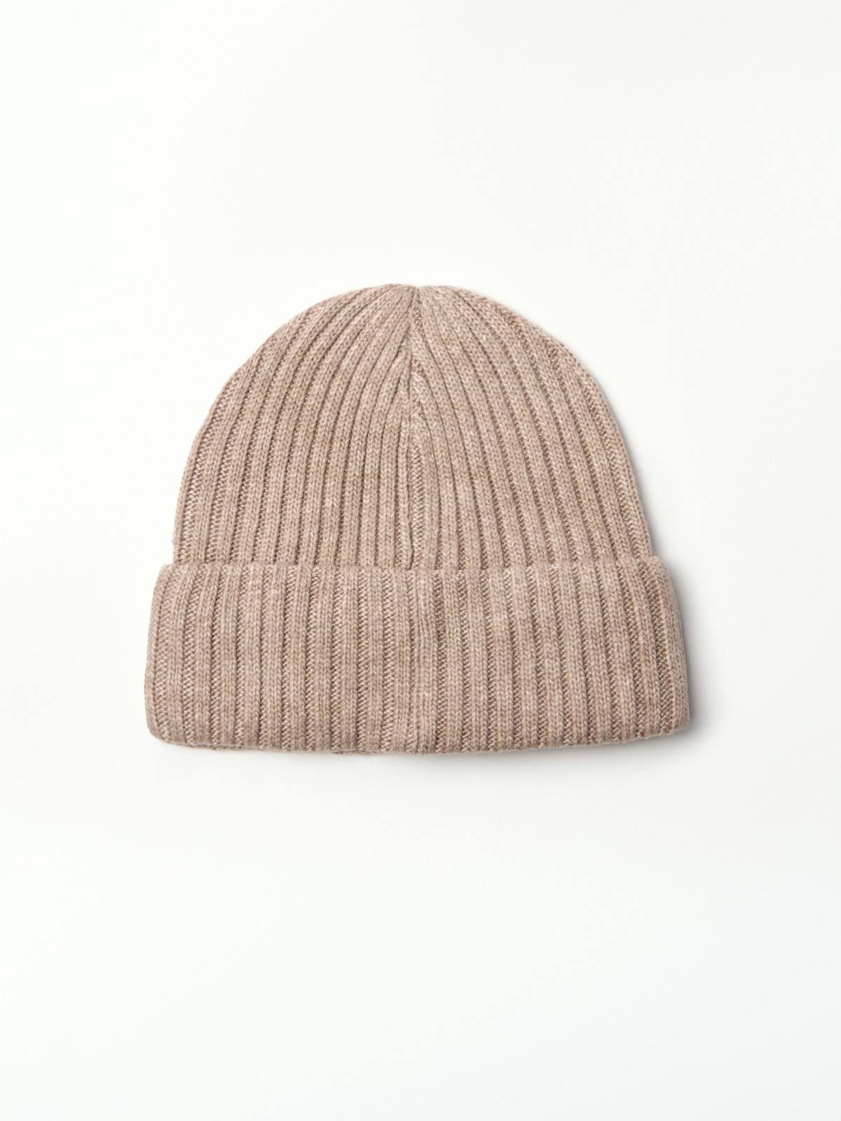 Вязаная шапка-бини с отворотом 599₽