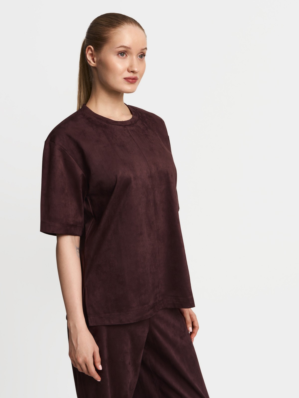 Футболка оверсайз из экозамши