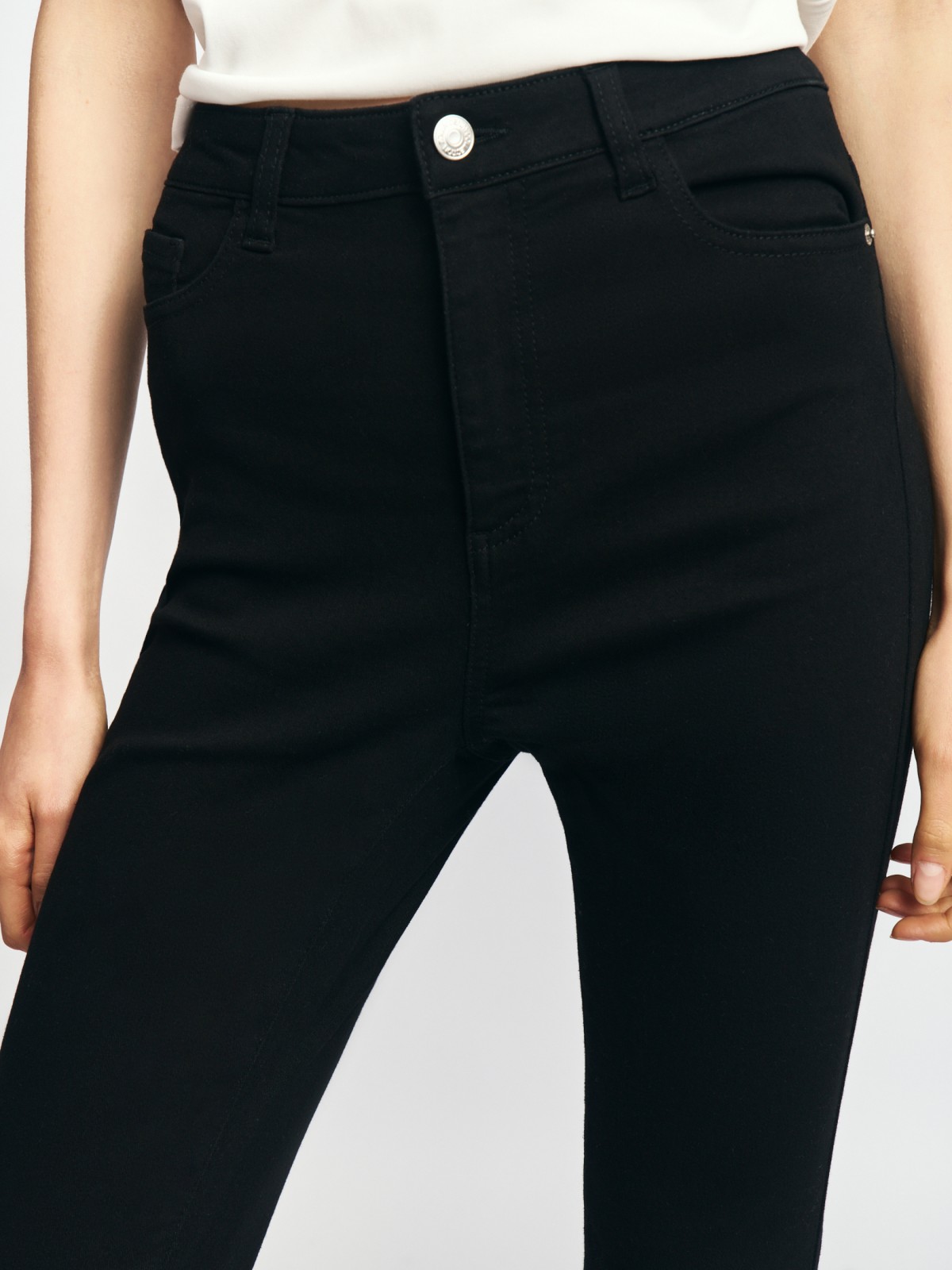 Джинсы силуэта Skinny с высокой посадкой