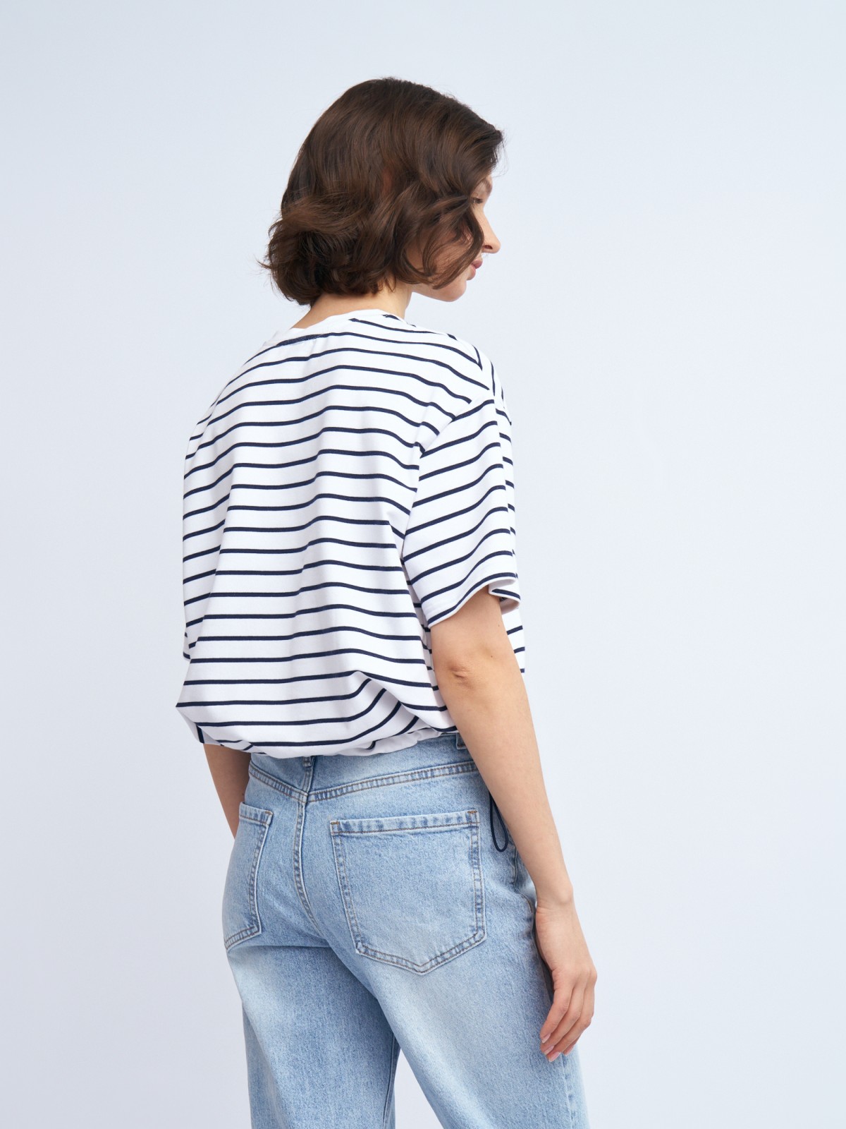 Трикотажная футболка в полоску на кулиске