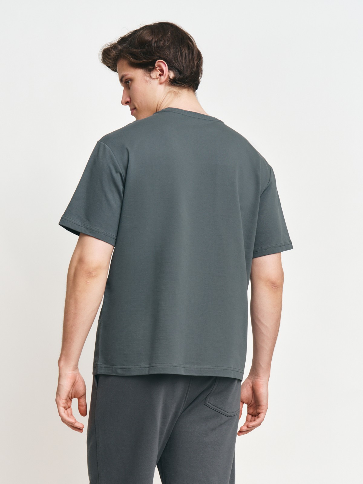 Футболка из хлопка с круглым вырезом