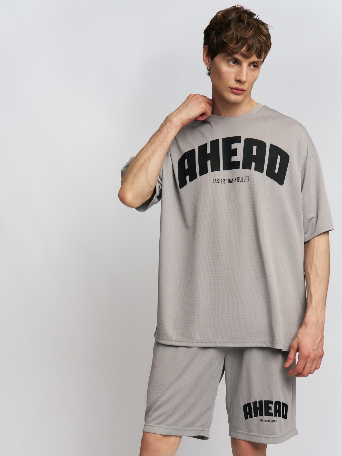 Трикотажные шорты на резинке