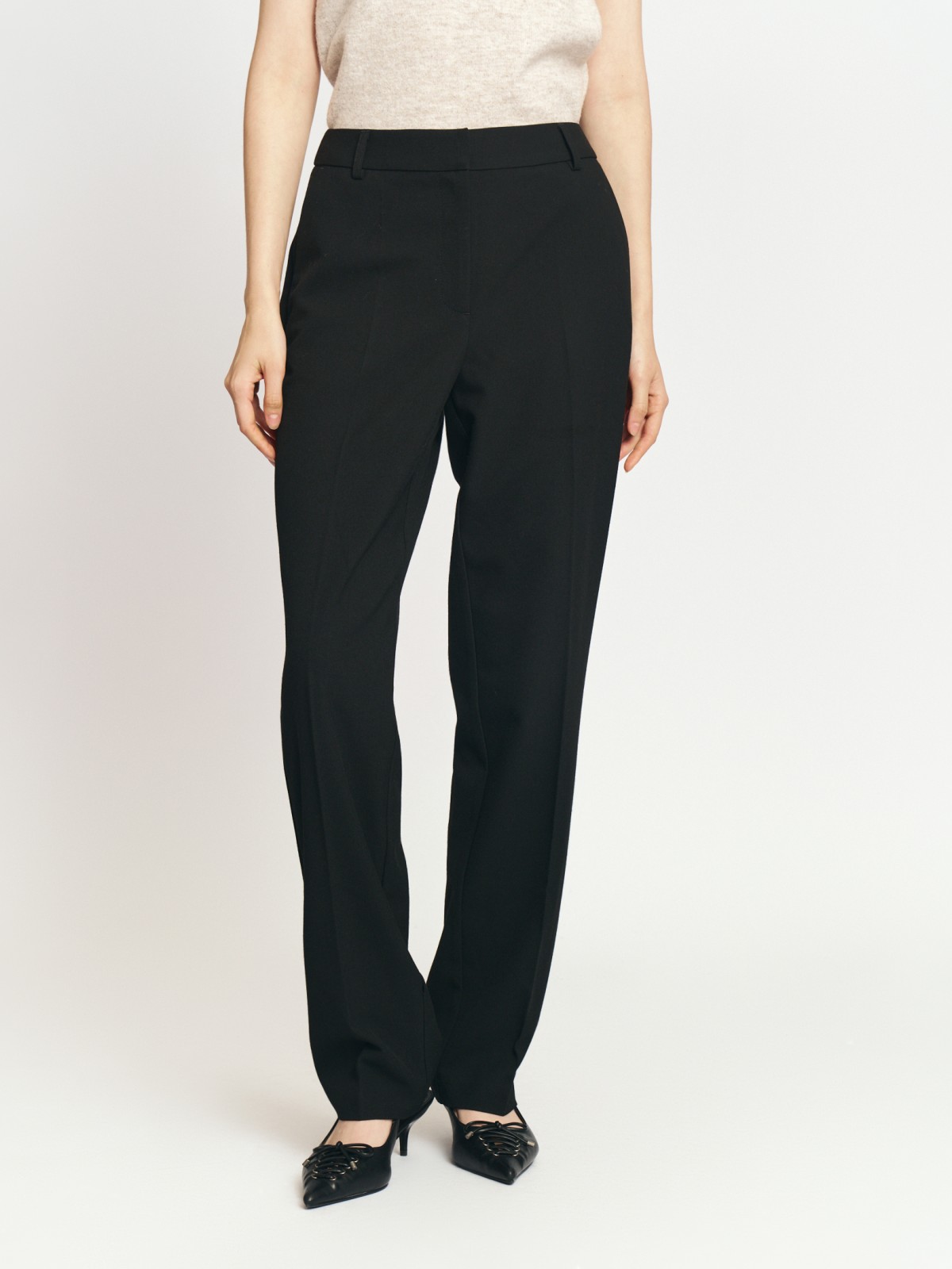 Брюки прямого силуэта со стрелками