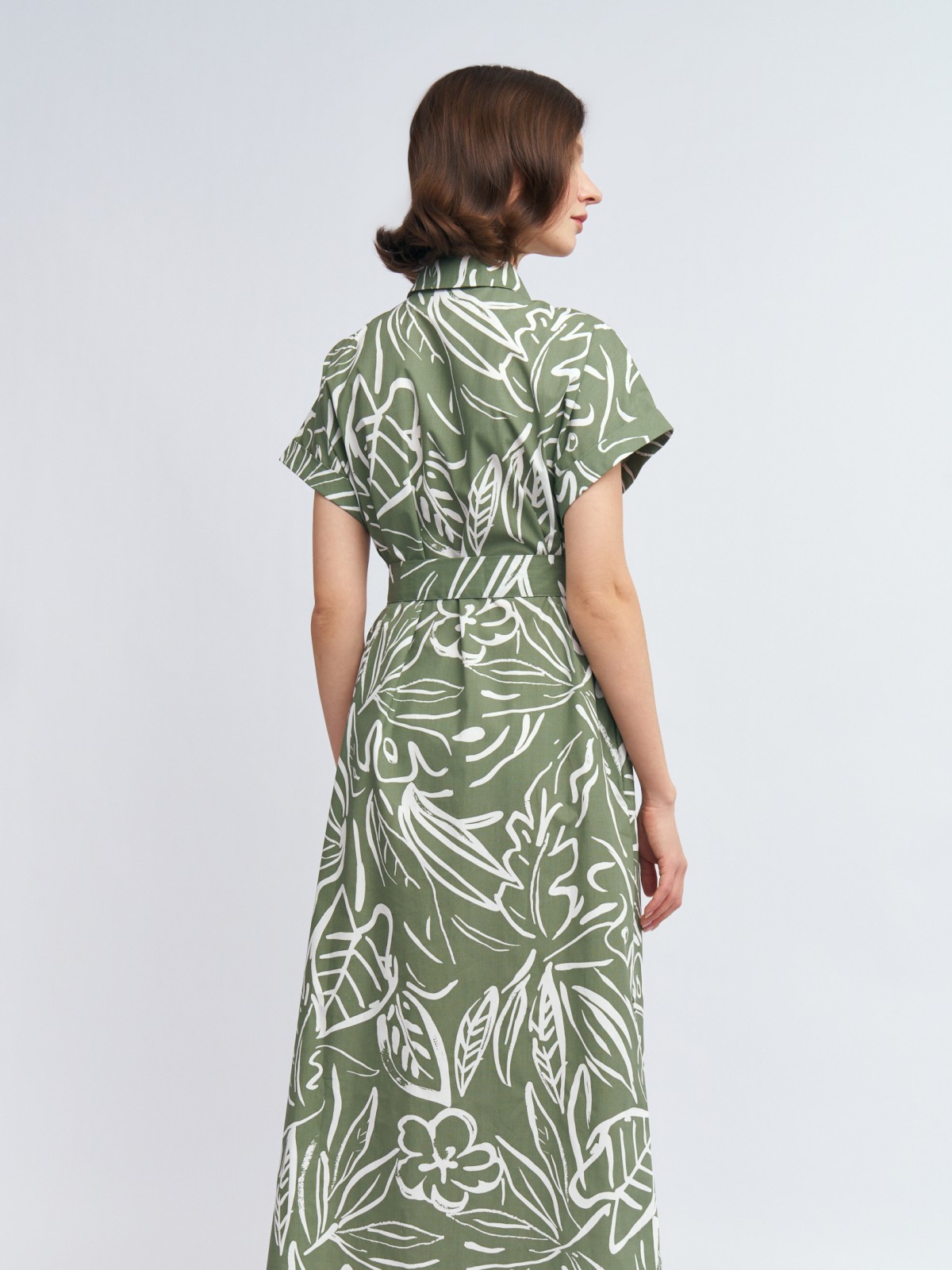 Платье-рубашка с коротким рукавом и поясом