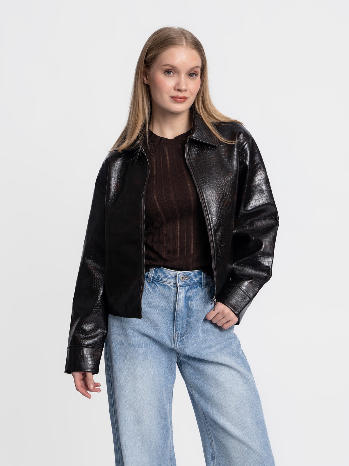 Куртка из экокожи с воротником