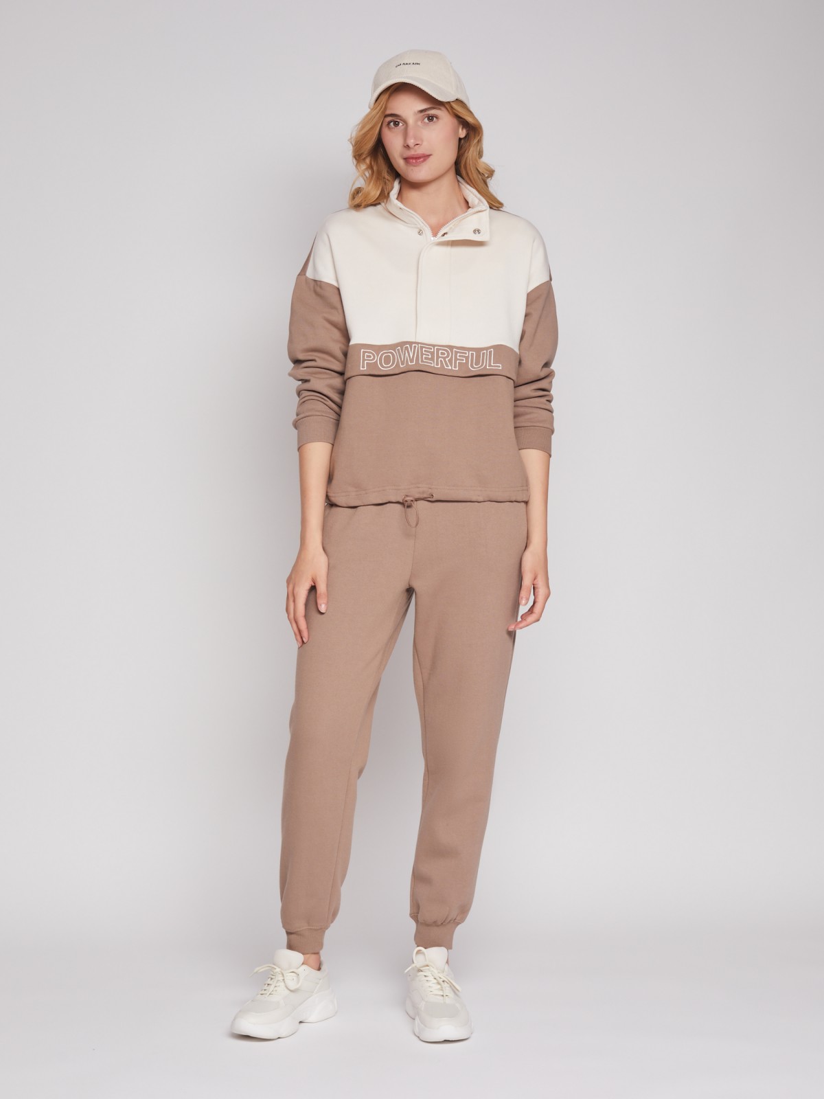 Утеплённая толстовка-анорак с воротником-стойкой