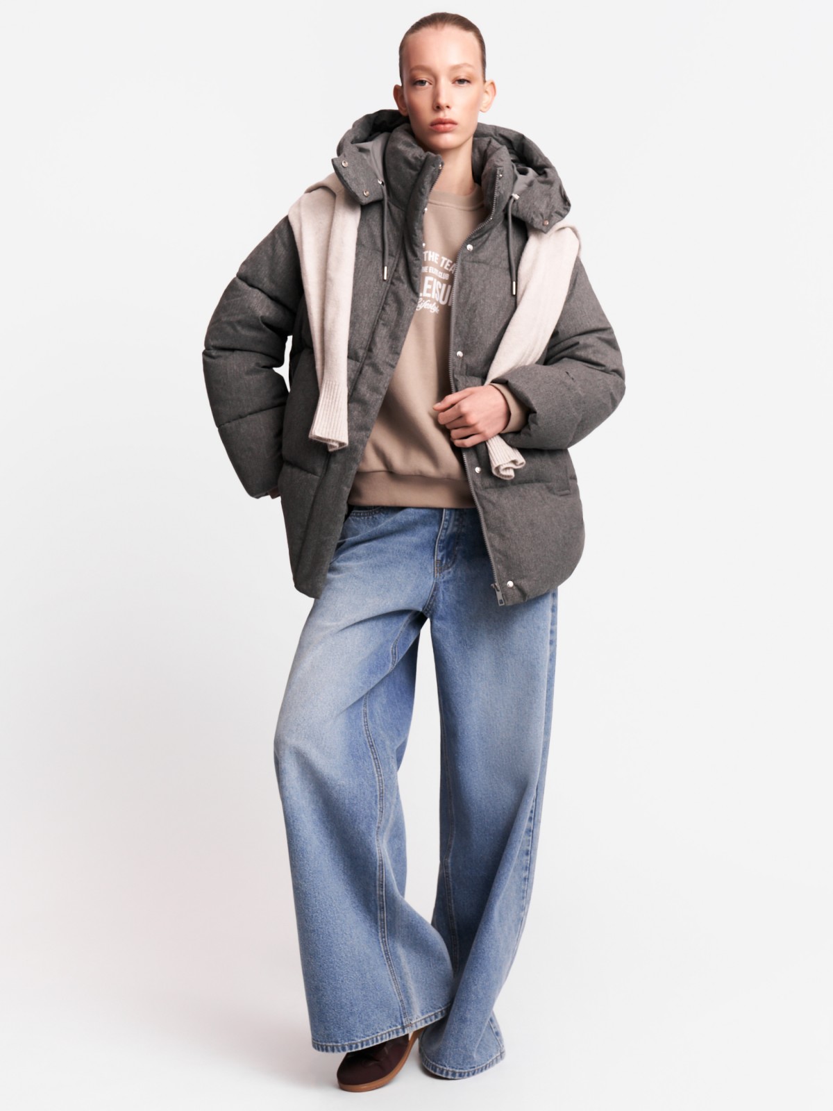 Тёплая дутая куртка с капюшоном