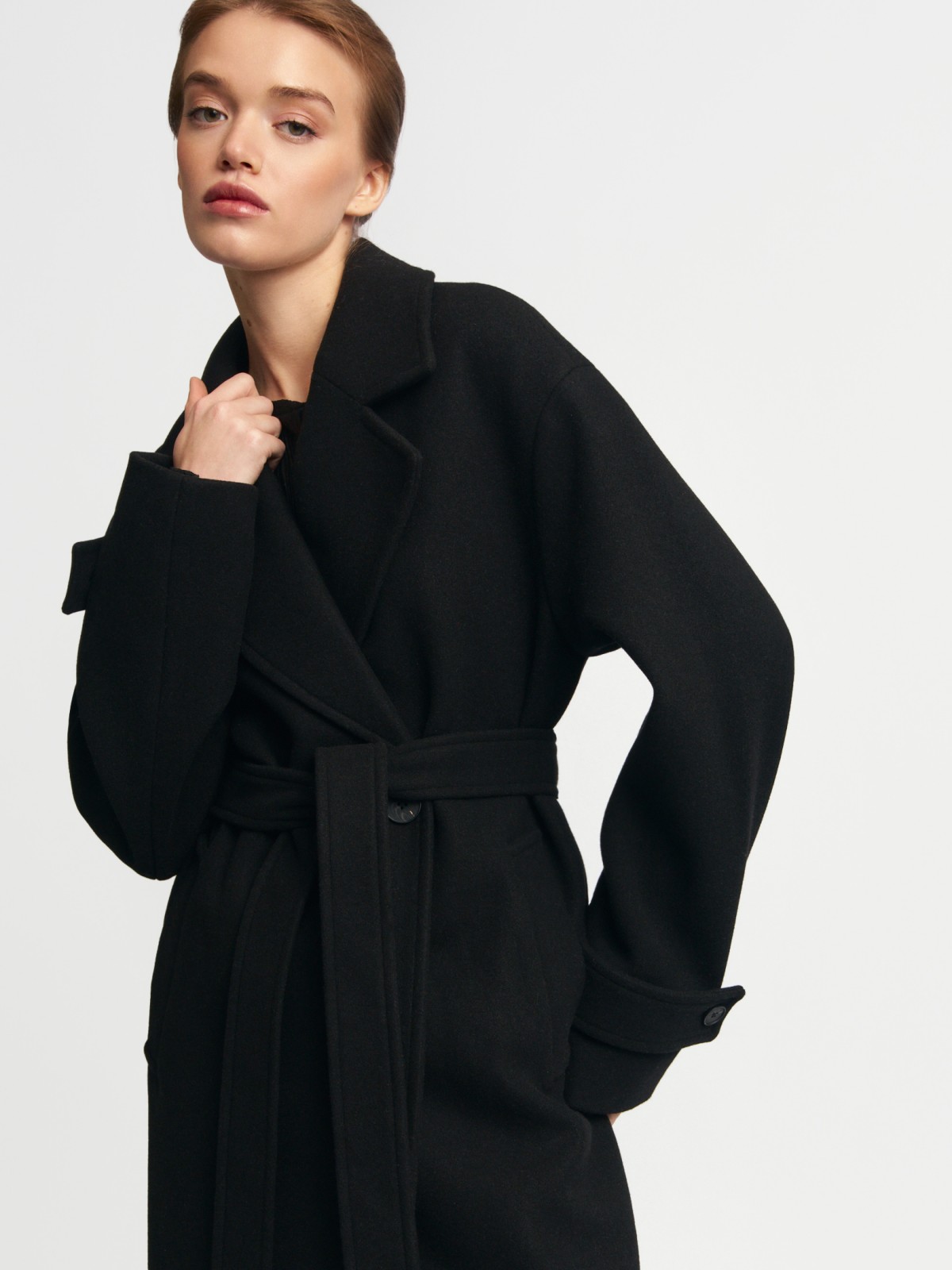 Длинное пальто оверсайз без утеплителя с поясом