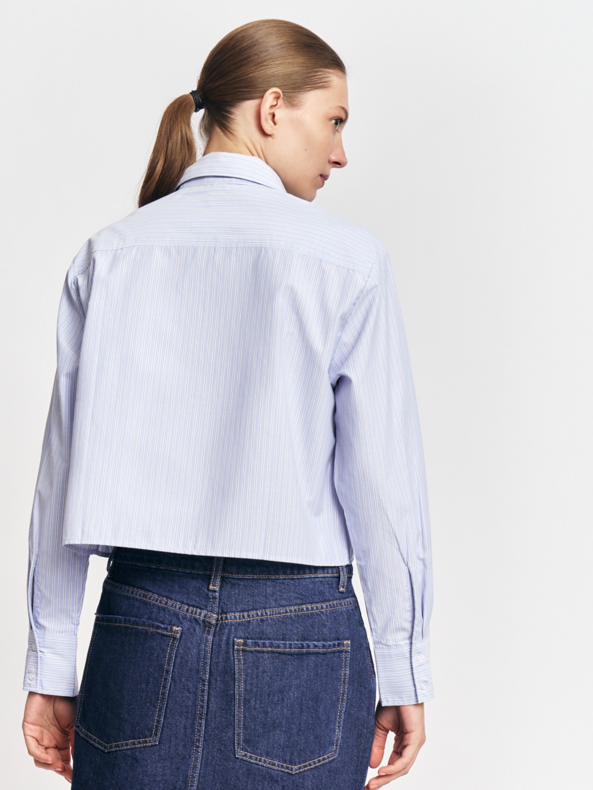 Укороченная рубашка прямого силуэта