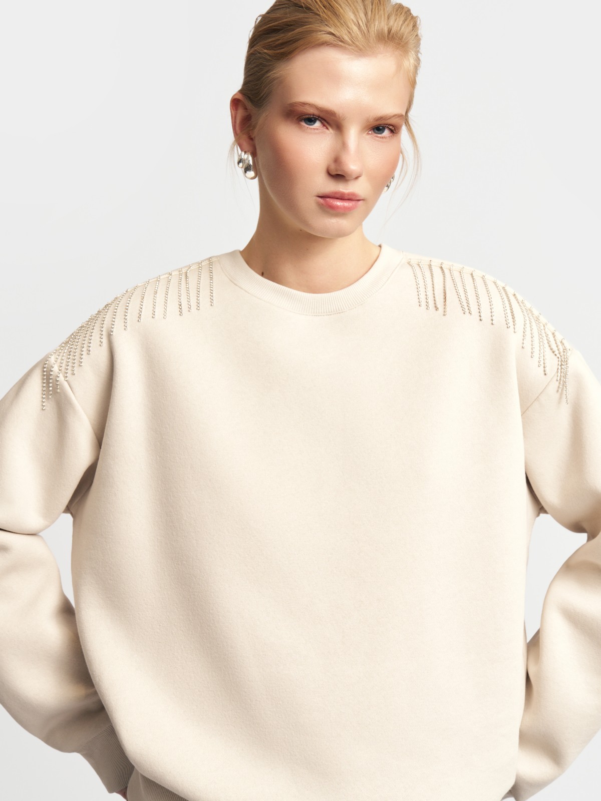 Свитшот расслабленного фасона с бахромой