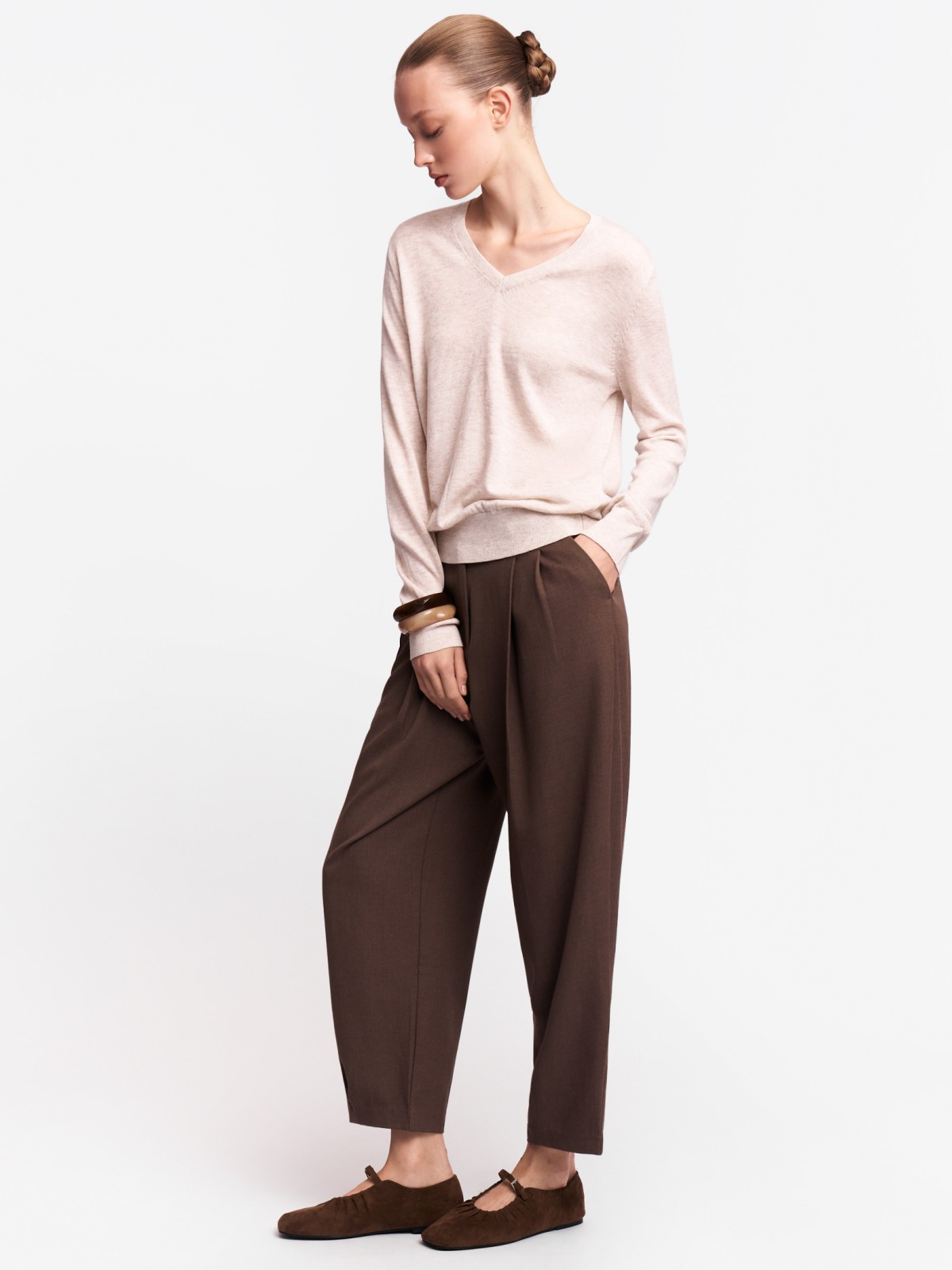 Трикотажный пуловер с вырезом и длинным рукавом