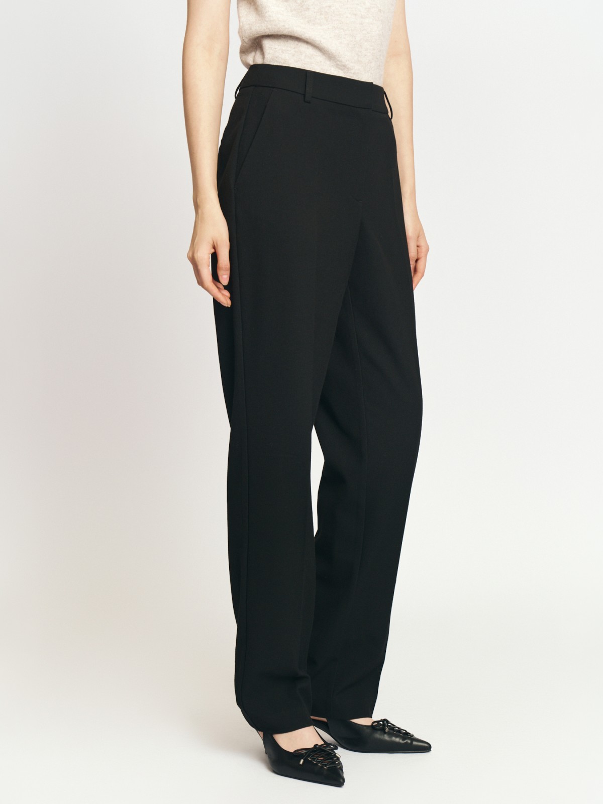 Брюки прямого силуэта со стрелками