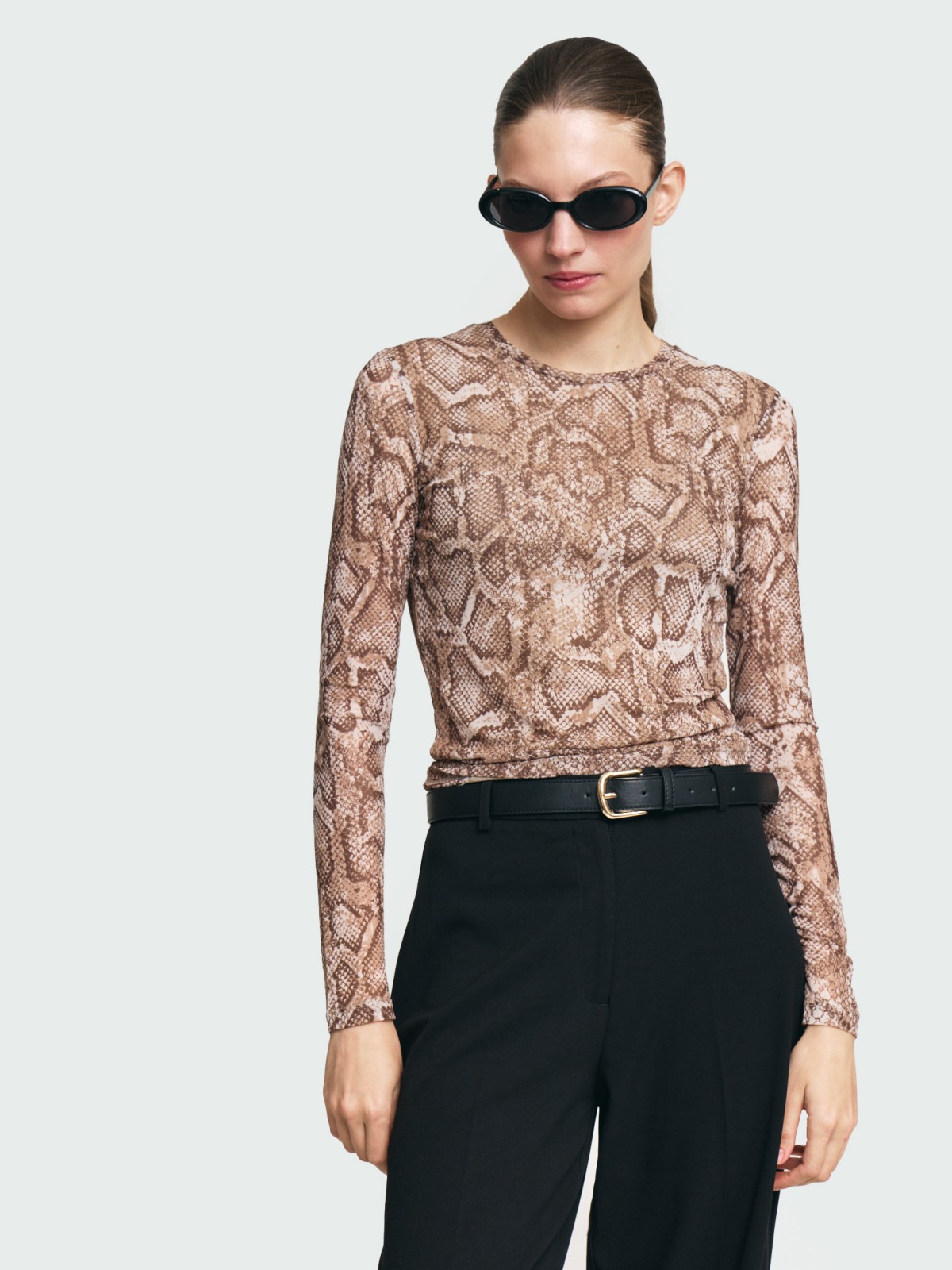 Лонгслив из полупрозрачной сетки с принтом