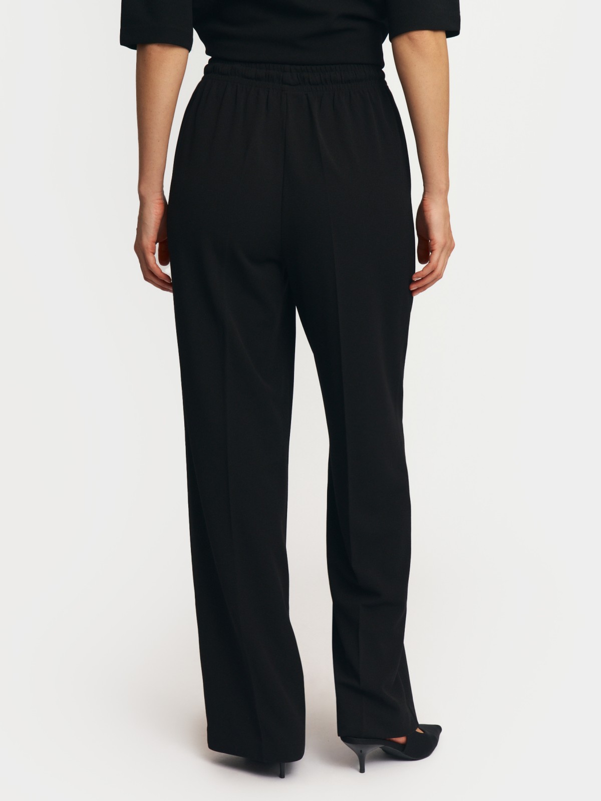 Брюки прямого фасона на резинке со стрелками