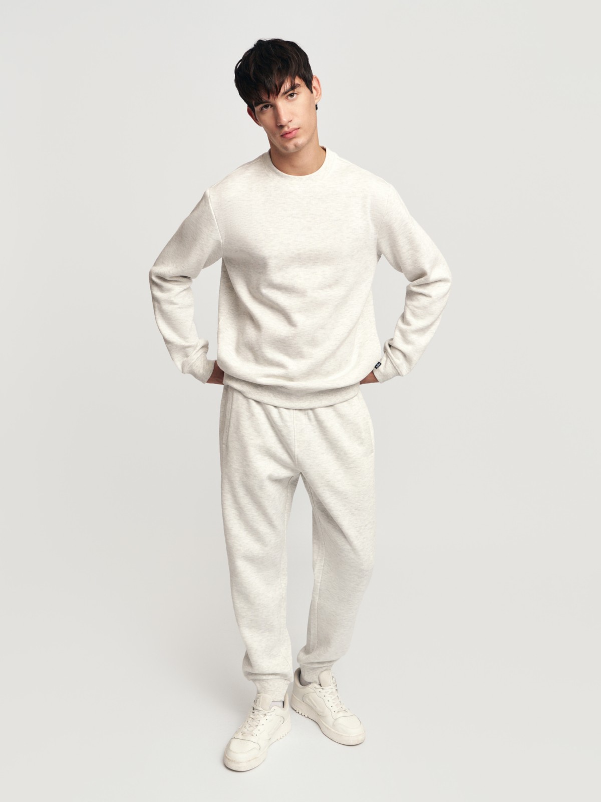 Тёплые трикотажные брюки-джоггеры с начёсом