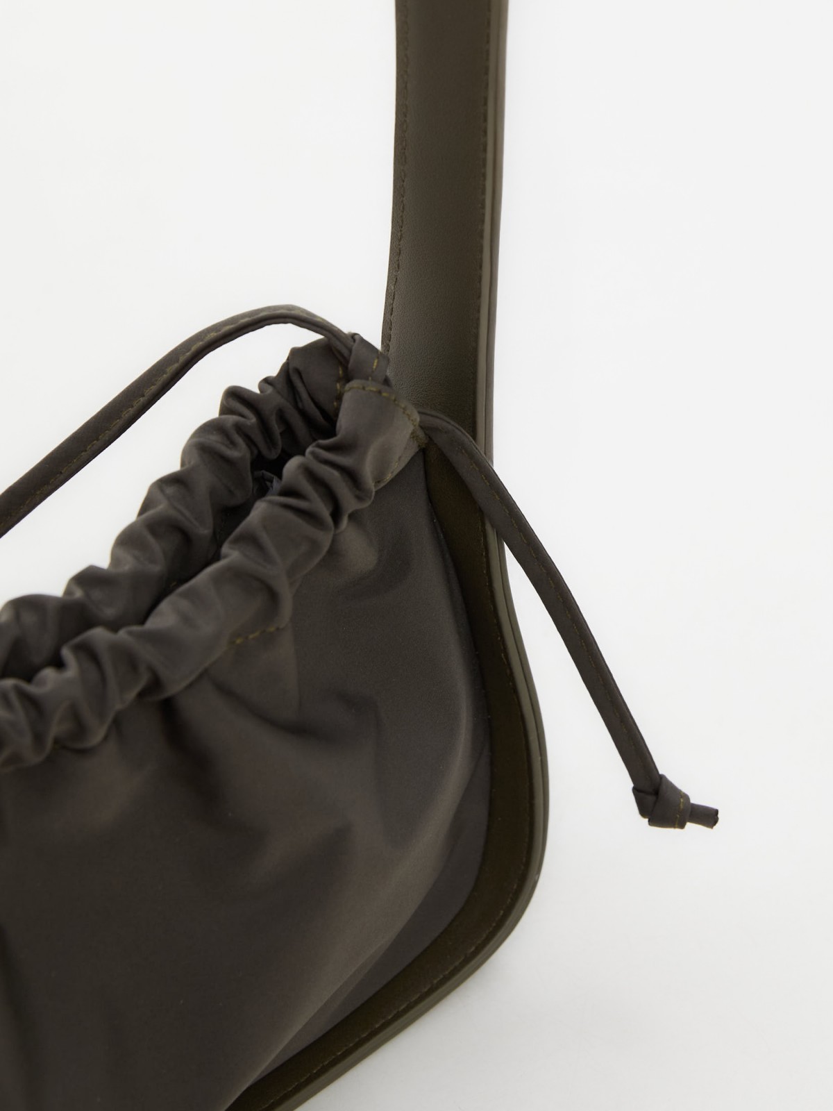 Сумка-хобо на кулиске