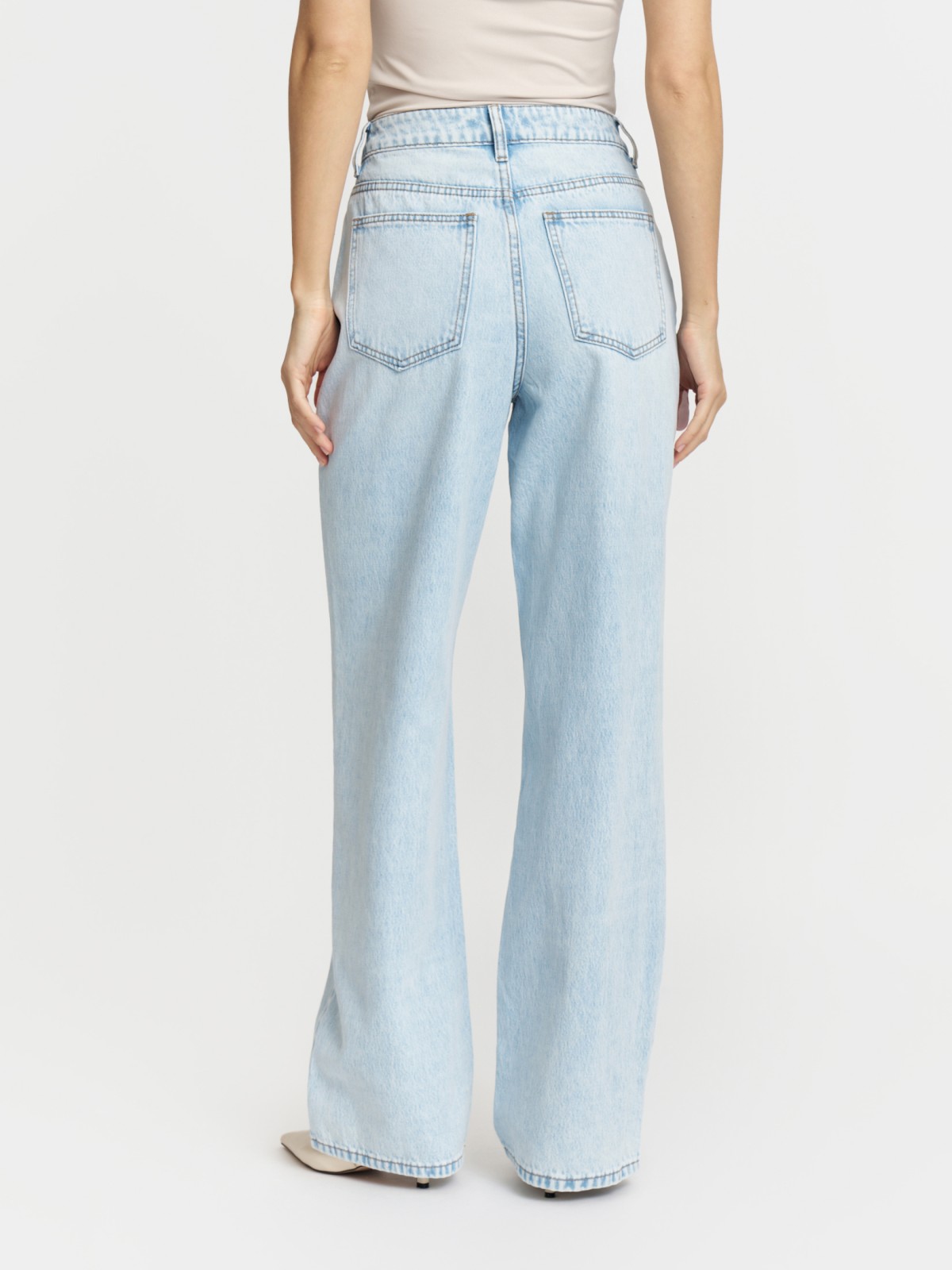 Джинсы прямого силуэта с высокой посадкой