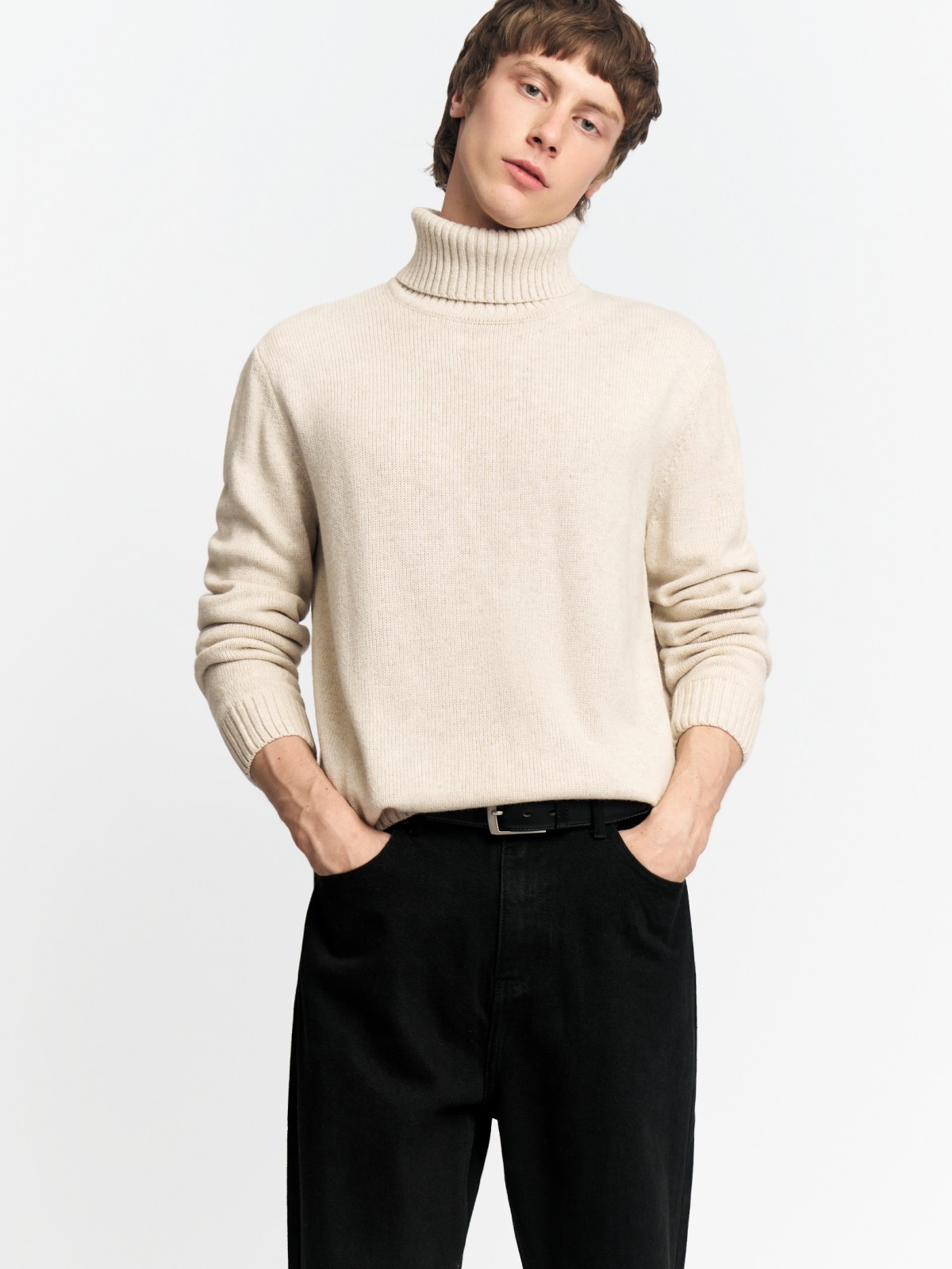 Вязаная шерстяная водолазка-свитер с горлом