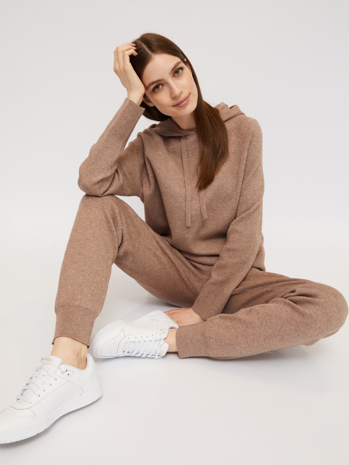 Брюки-джоггеры из вязаного трикотажа на резинке