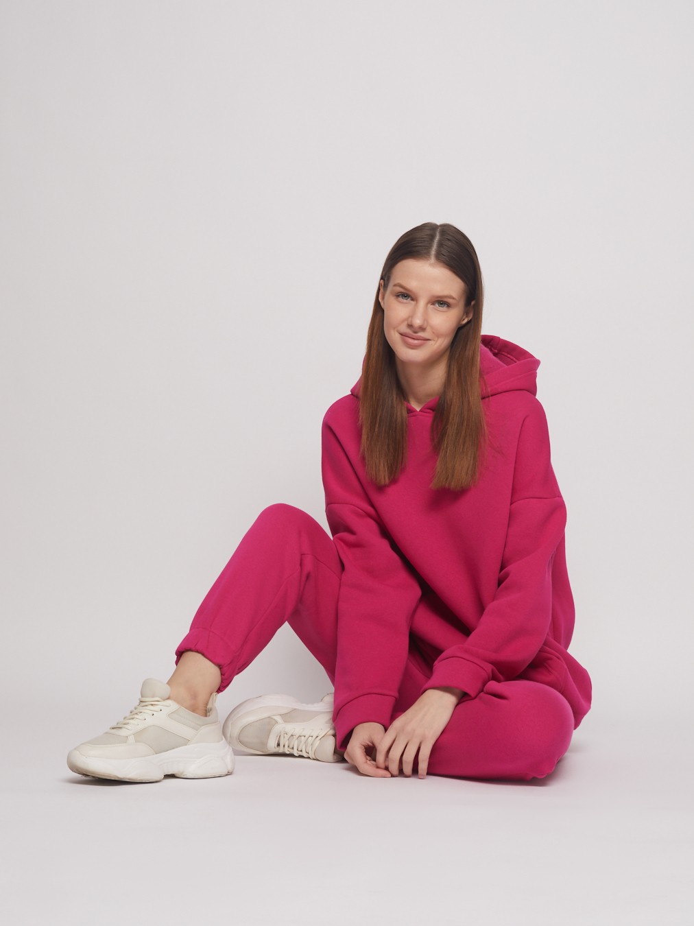 Утеплённый оверсайз худи с капюшоном