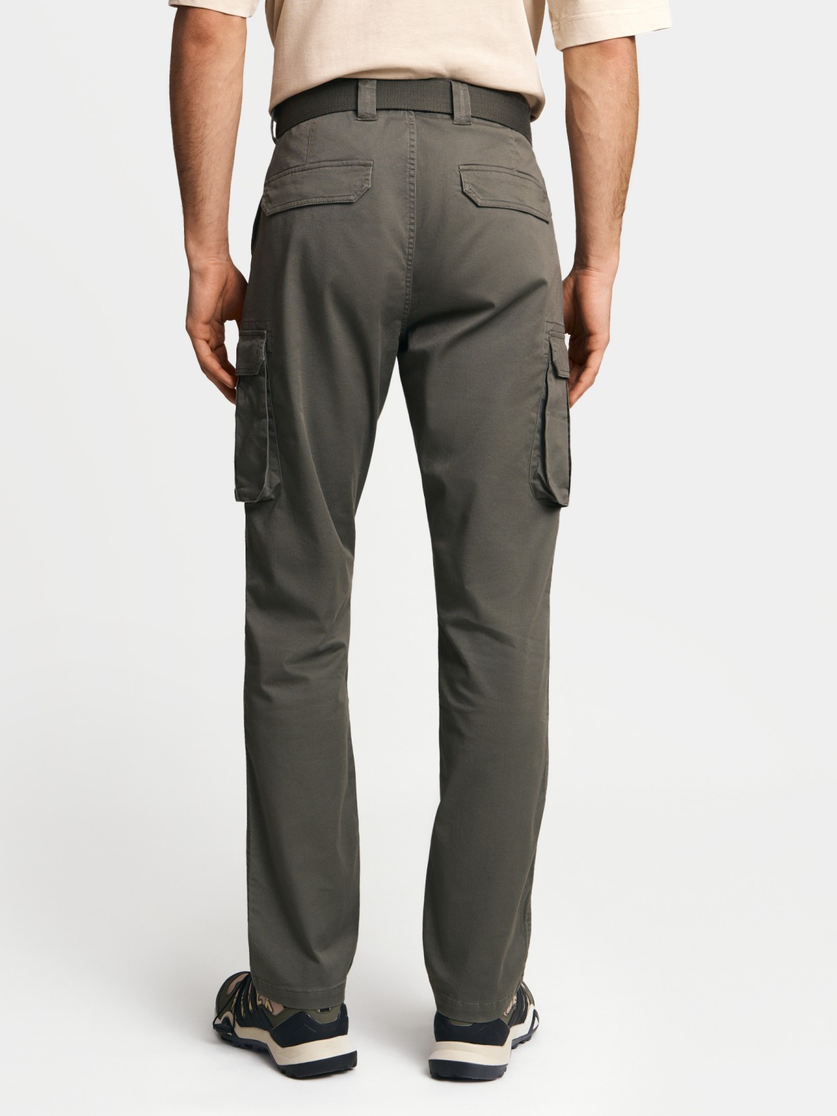 Брюки из хлопка с карманами карго и ремнём