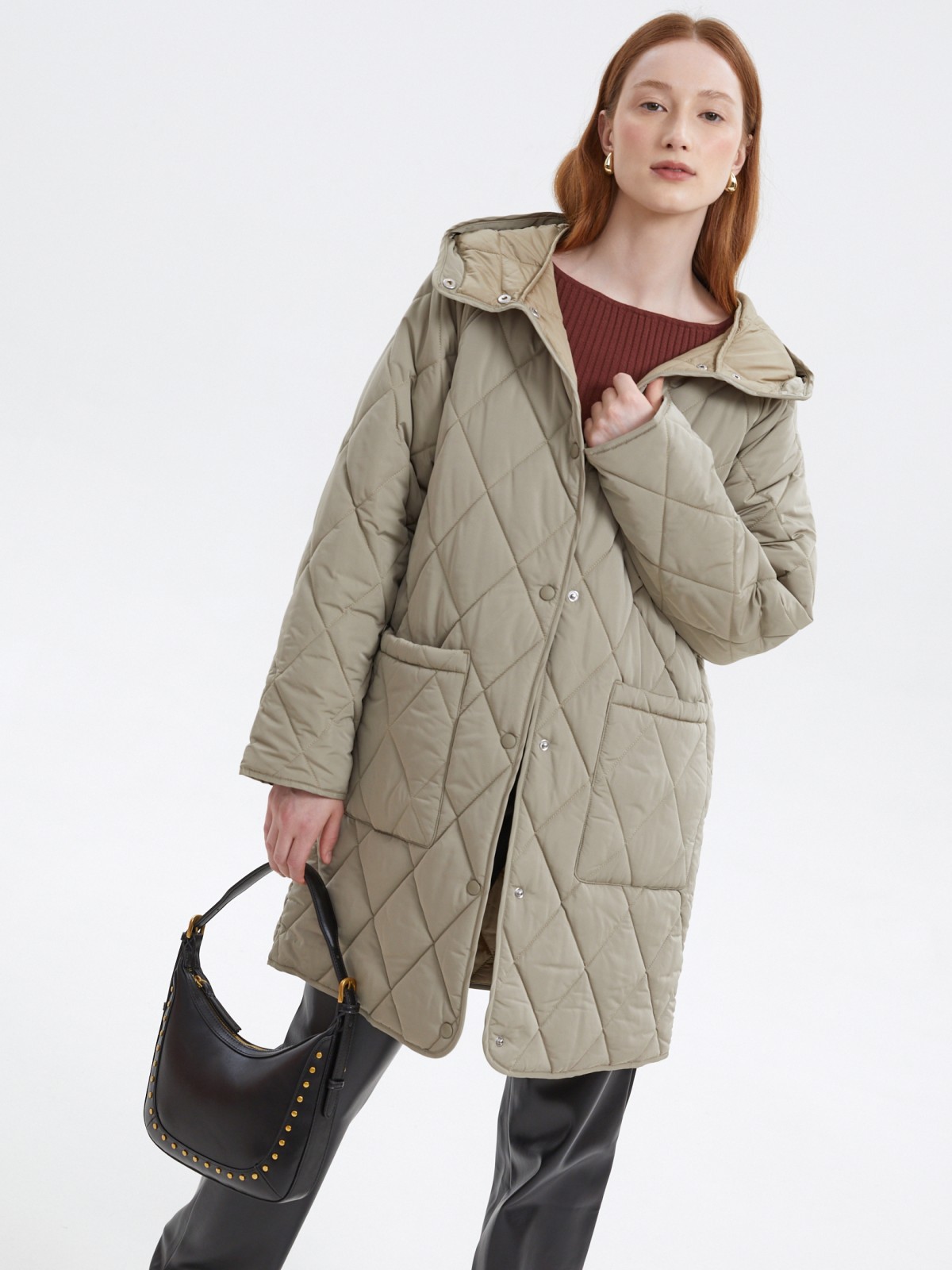 Стёганая куртка-пальто с капюшоном и рукавами реглан