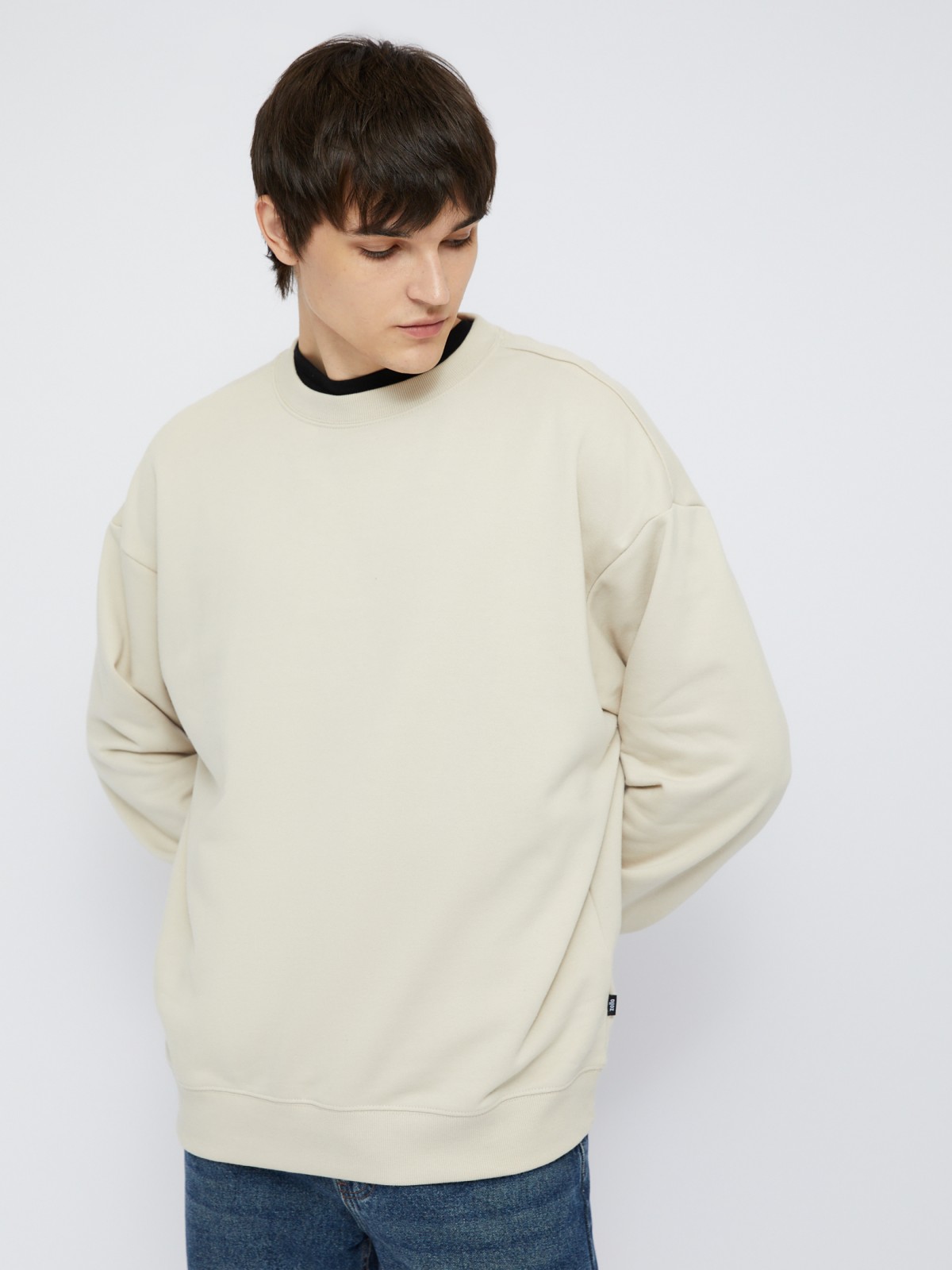 Однотонный оверсайз свитшот с длинным рукавом