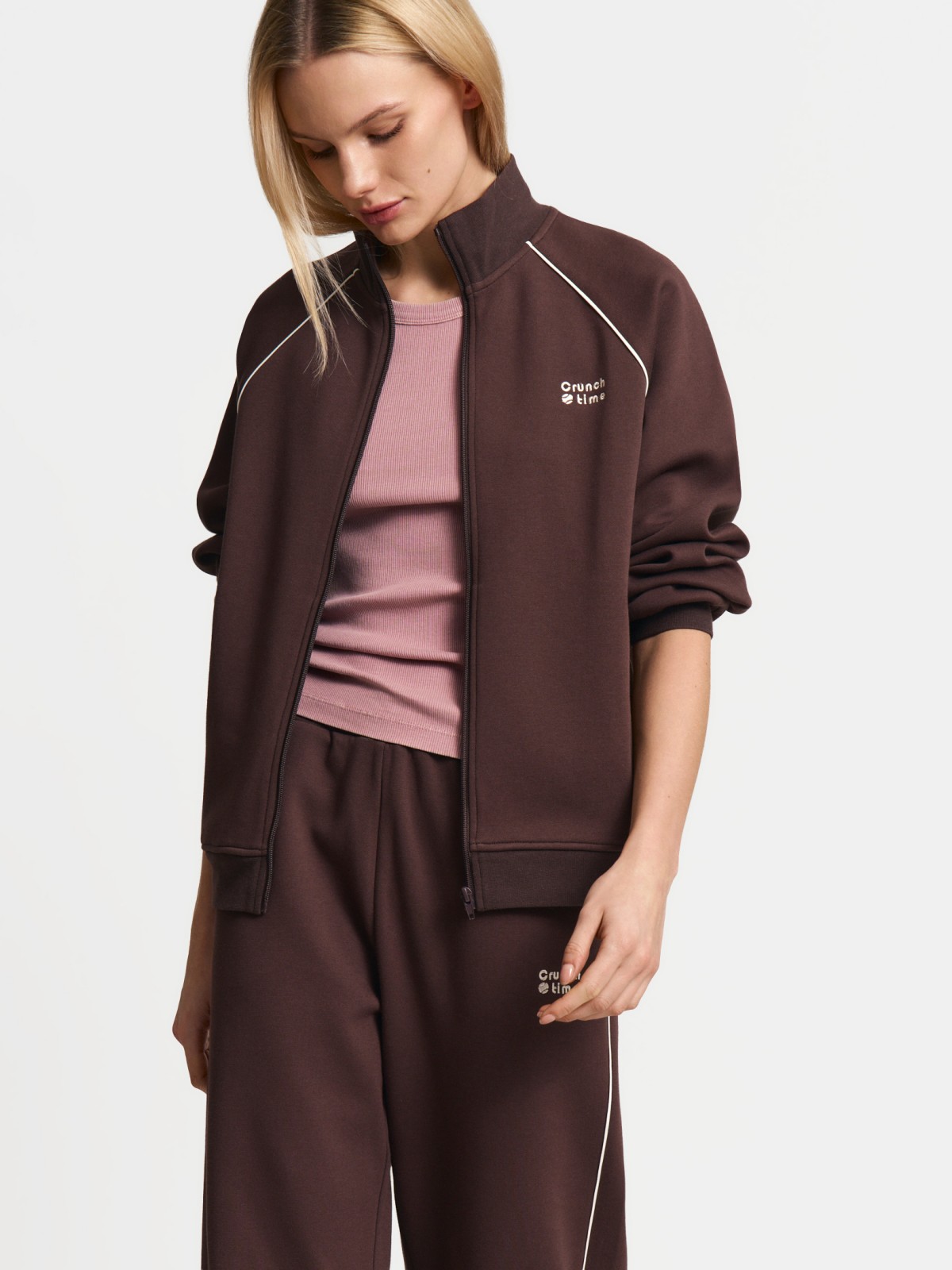 Толстовка с воротником-стойкой