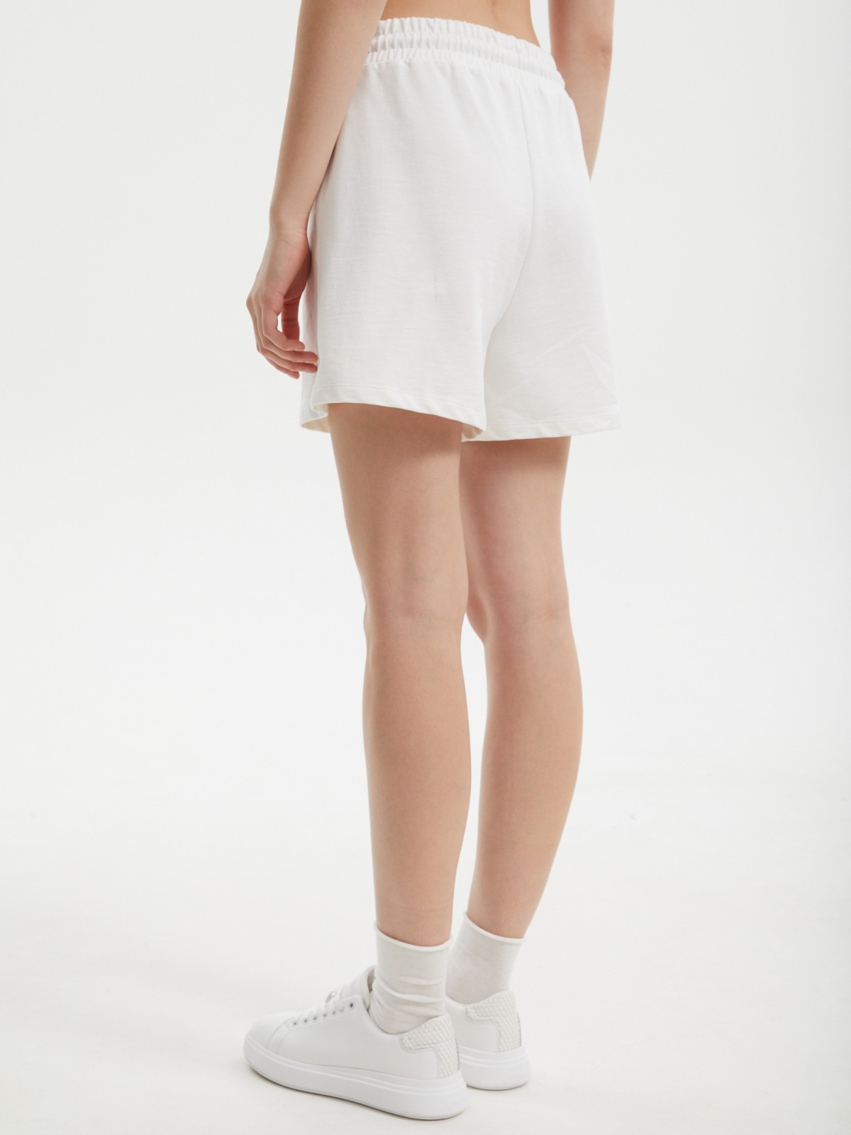 Трикотажные короткие шорты из хлопка