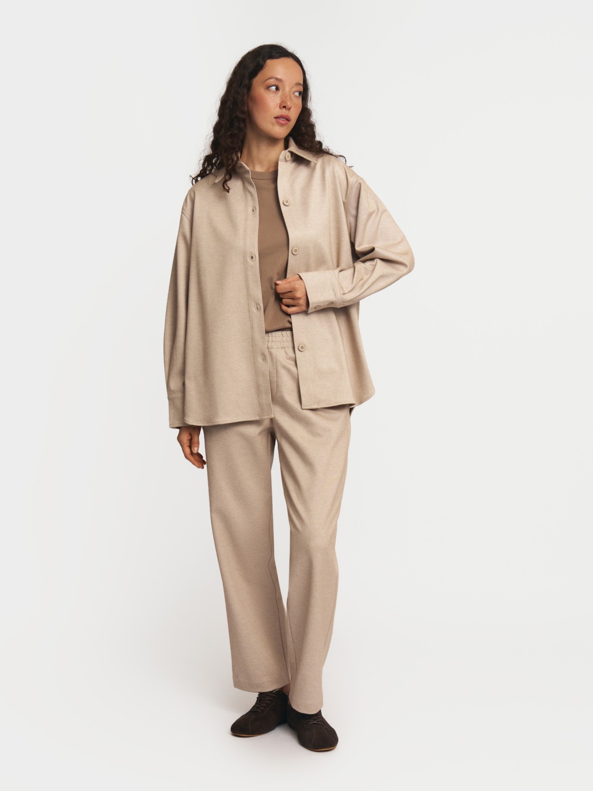 Трикотажные брюки на резинке