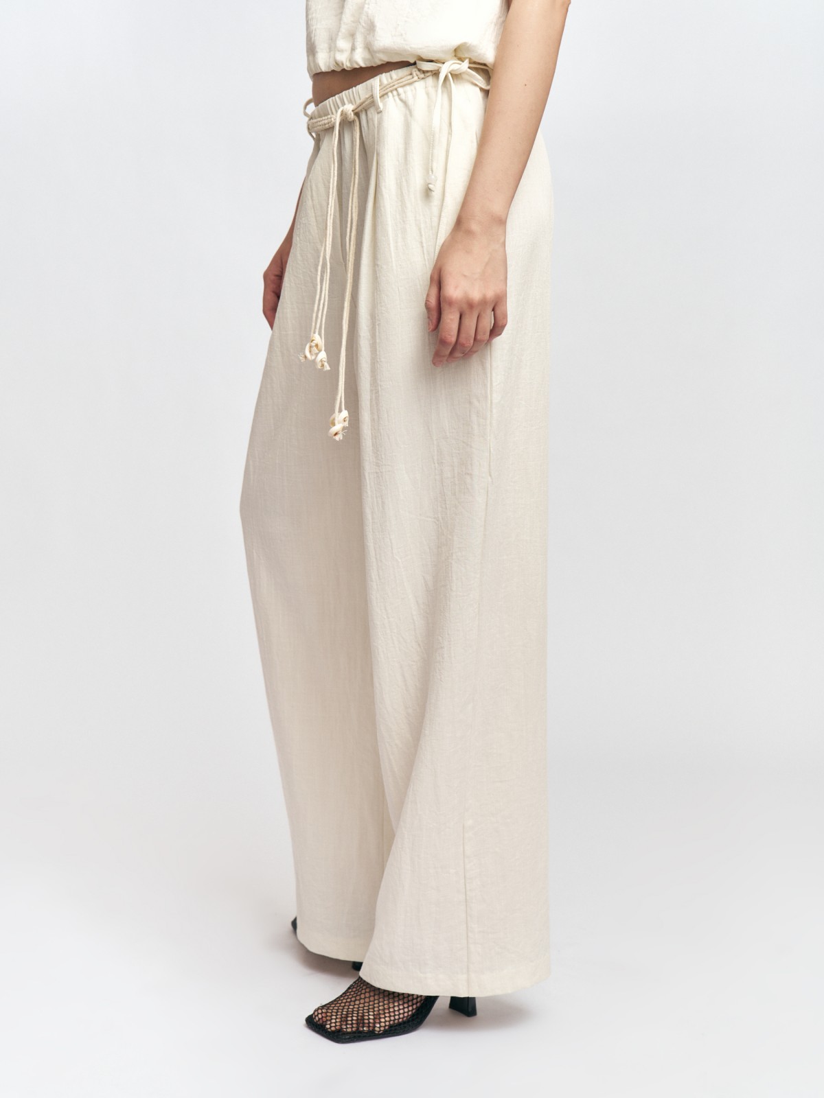 Брюки на резинке с поясом