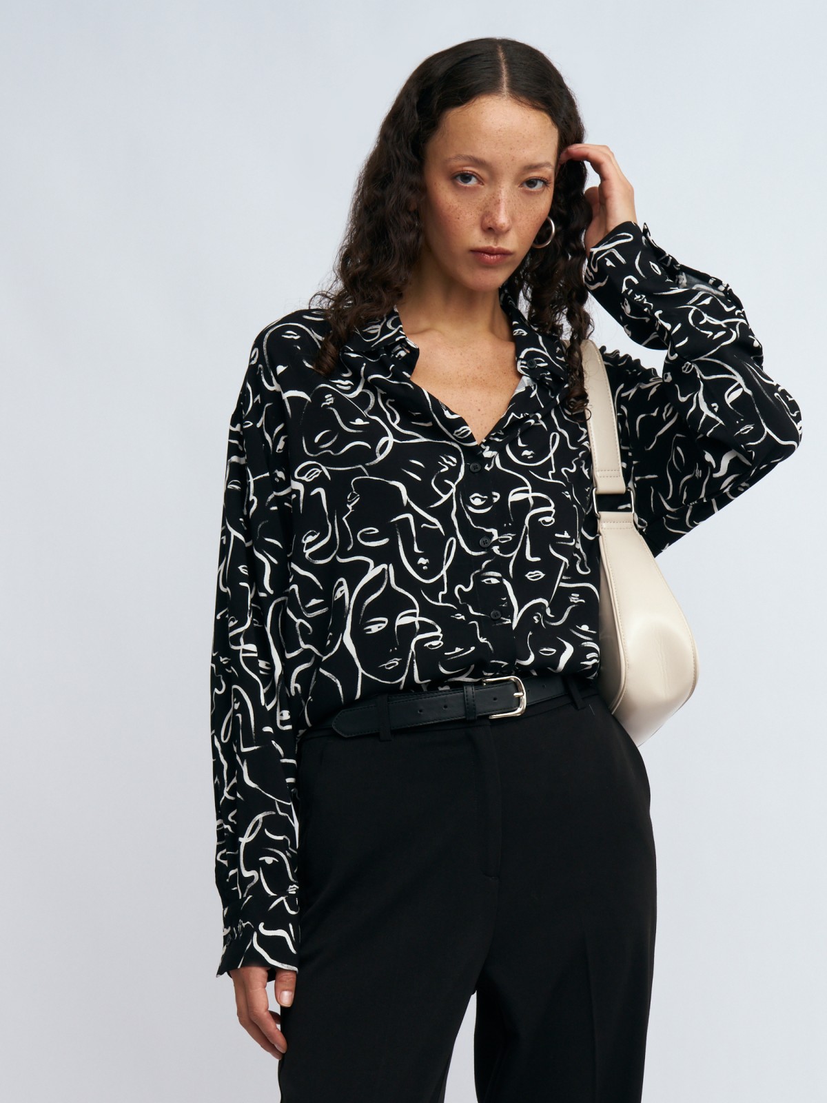 Рубашка оверсайз силуэта из вискозы с принтом