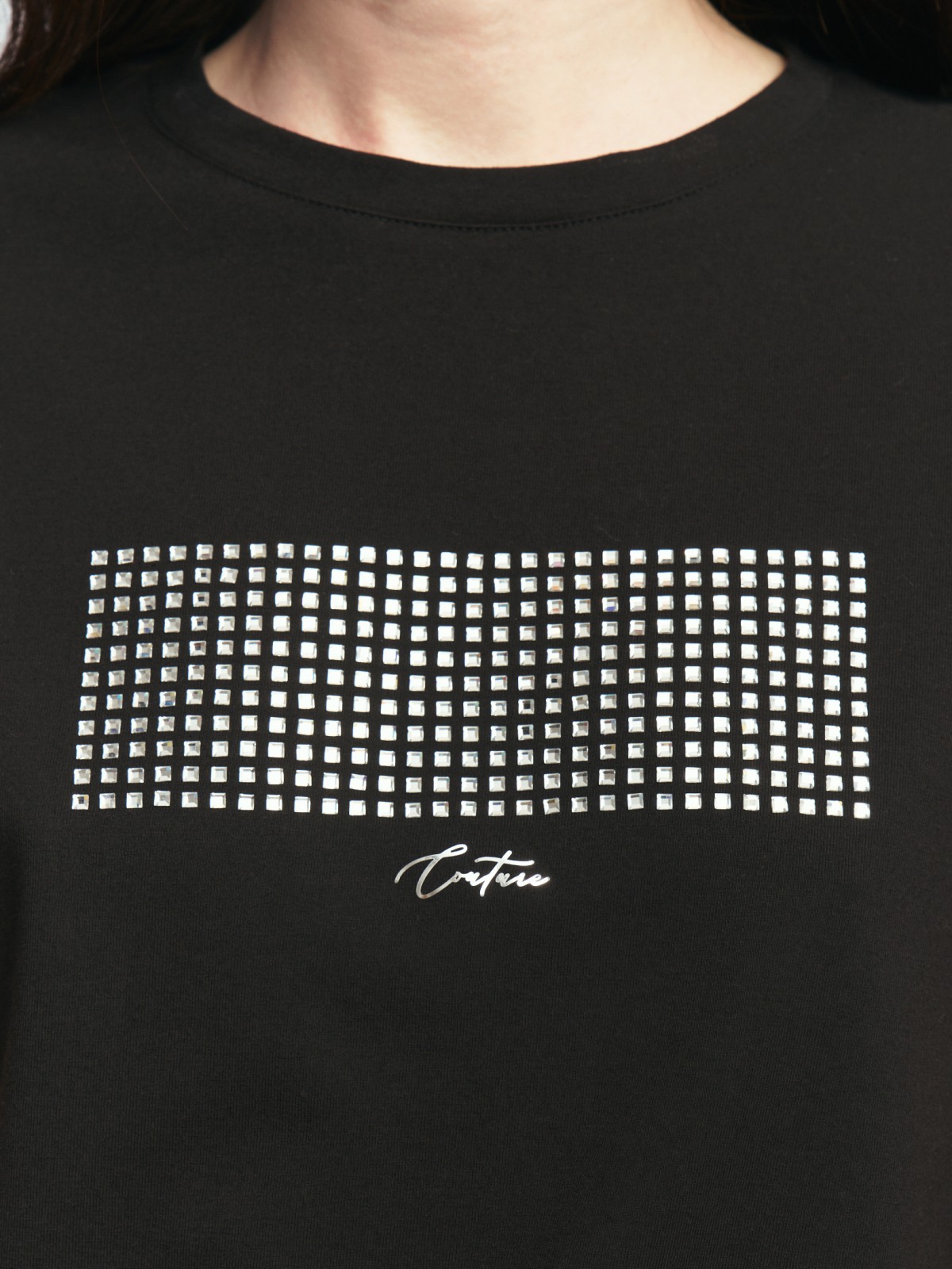 Трикотажная футболка с коротким рукавом и стразами