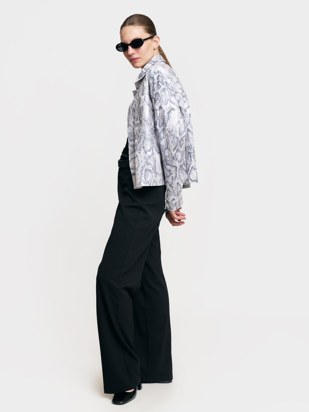 Куртка с принтом без утеплителя