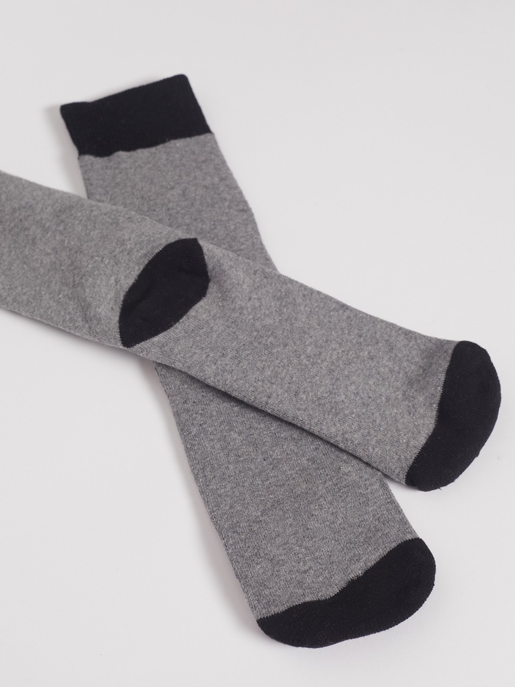 Тёплые носки с новогодним рисунком zolla 012439962015, цвет серый, размер 25-27 - фото 4