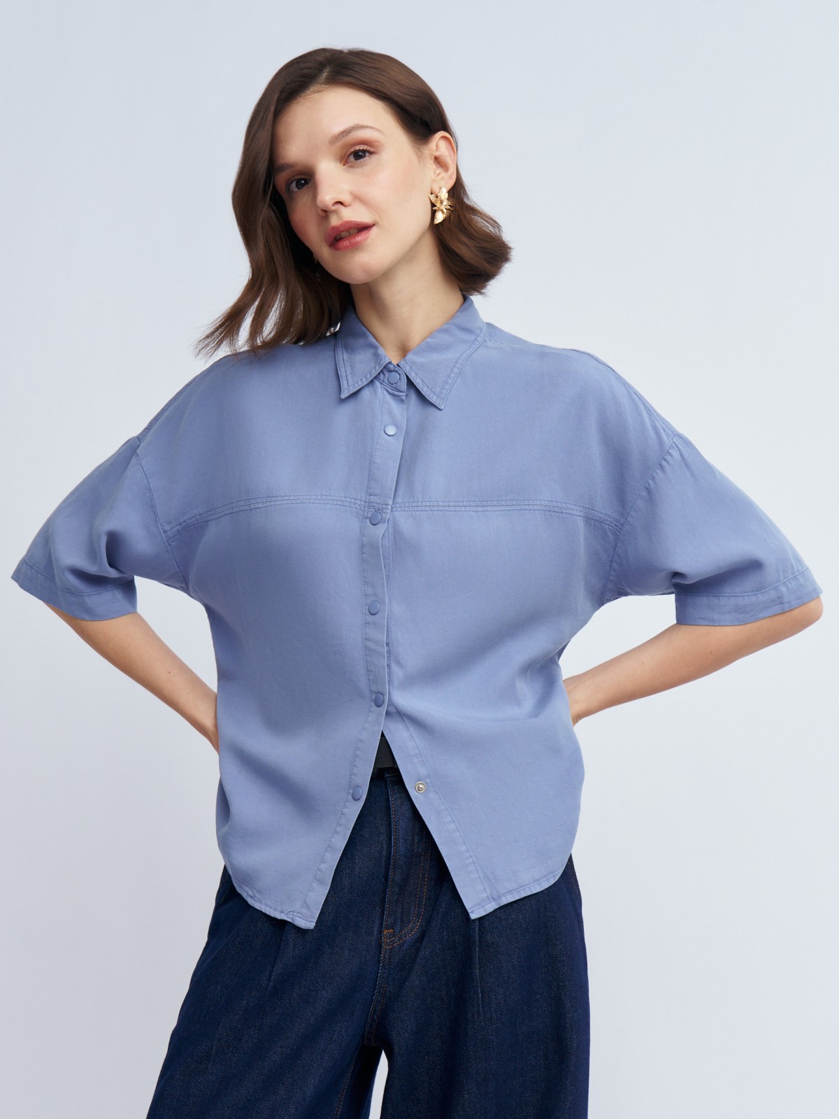 Свободная рубашка с коротким рукавом