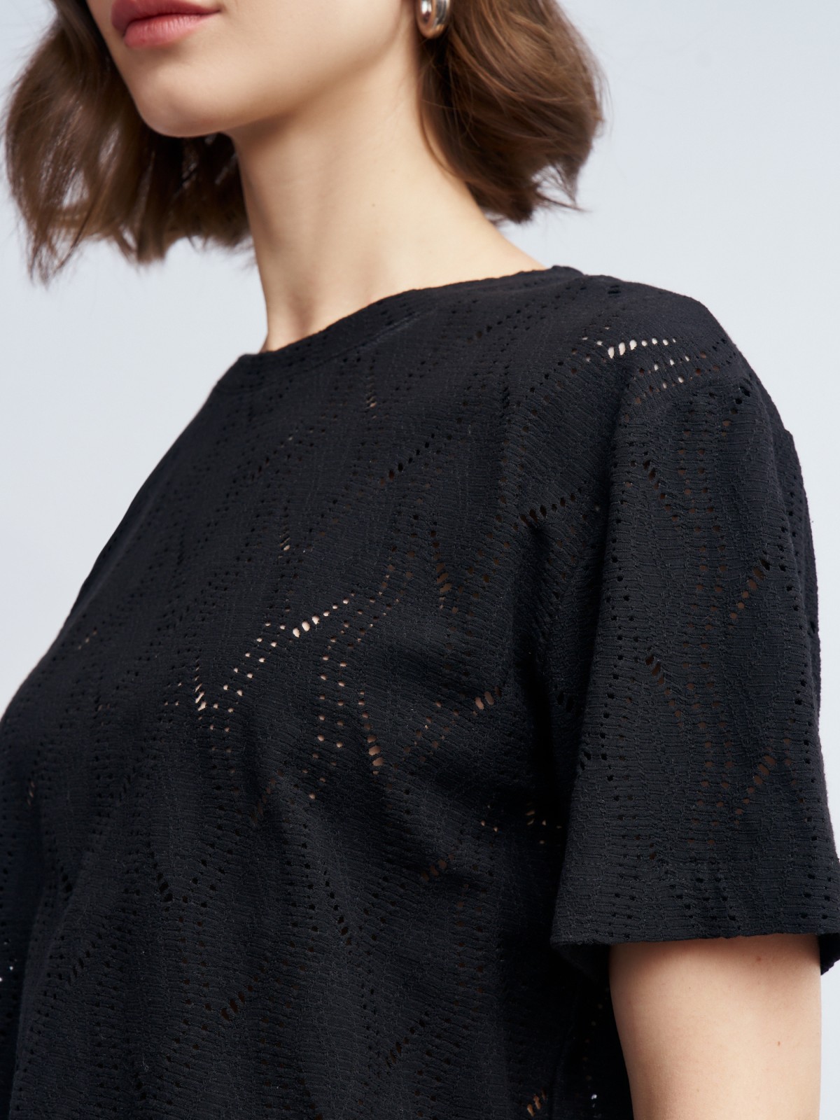 Ажурная футболка из хлопка