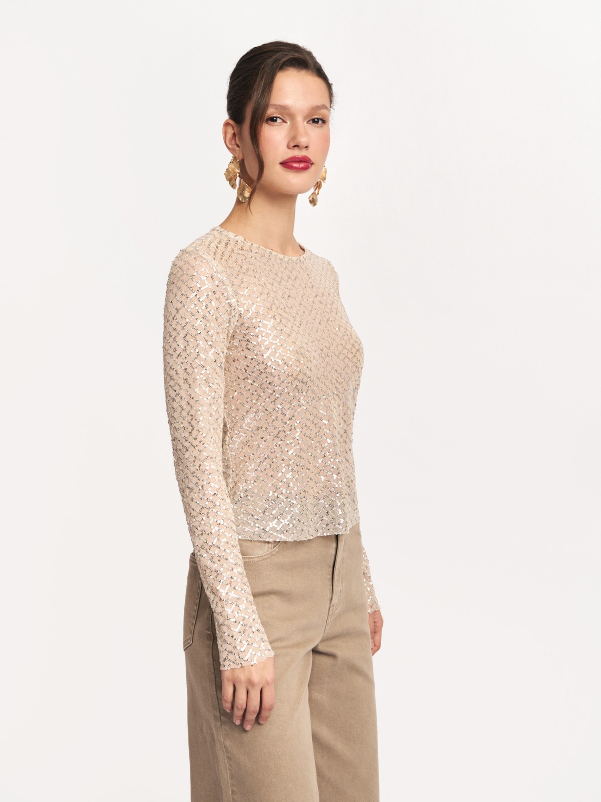 Блузка-лонгслив с пайетками