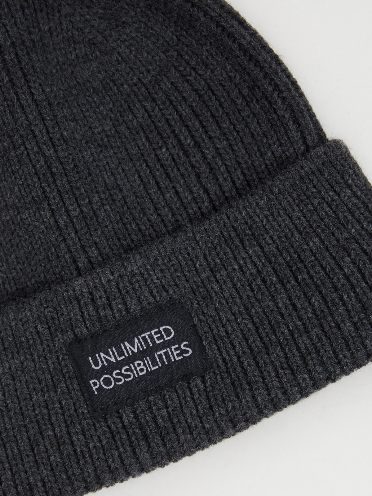 Вязаная шапка-бини