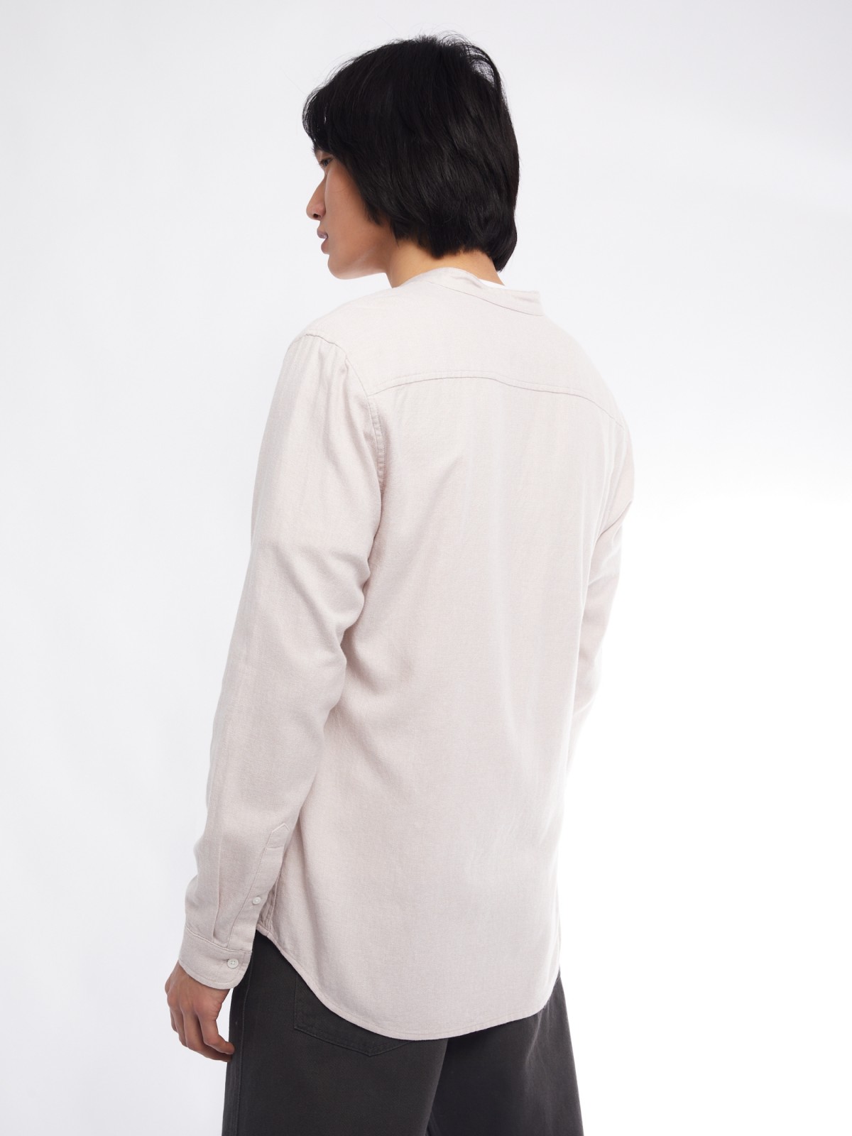 Офисная рубашка из хлопка с воротником-стойкой и длинным рукавом zolla 014122116023, цвет бежевый, размер M - фото 5