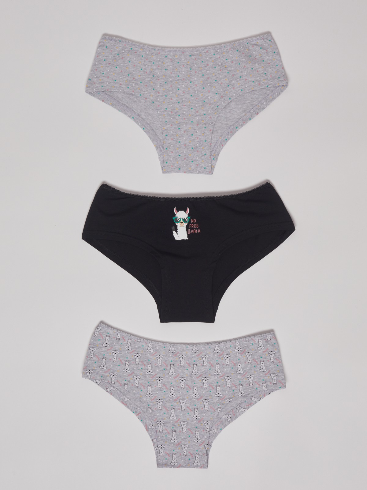 Набор трусов с принтом 3 шт в комплекте 199₽