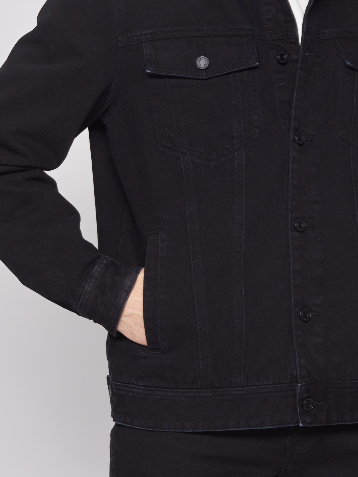 Джинсовая куртка