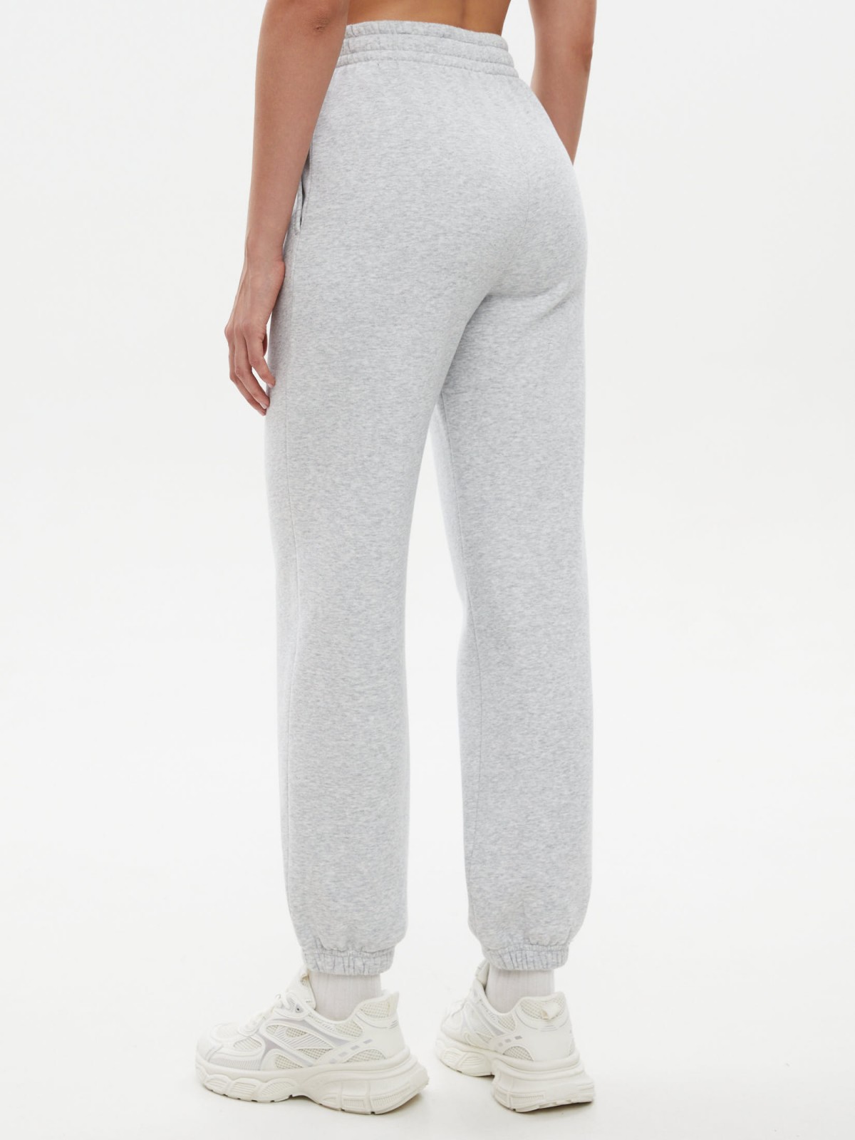 Утеплённые брюки-джоггеры на резинке