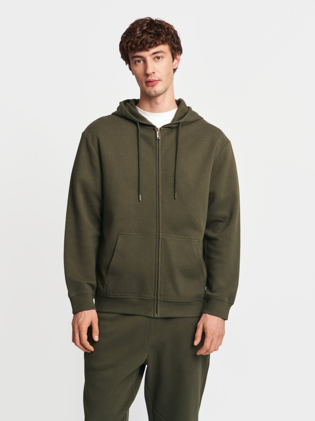 Толстовка на молнии с капюшоном однотонная
