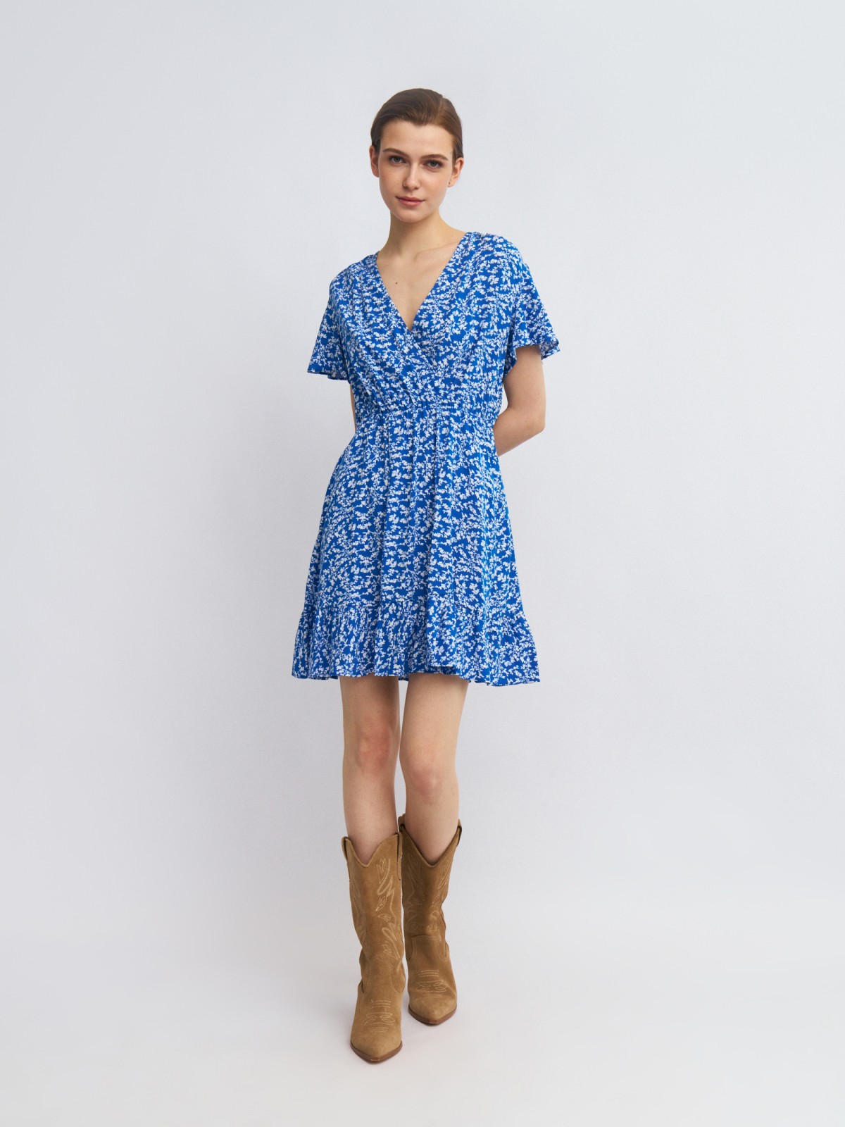 Платье длины мини из вискозы на резинке